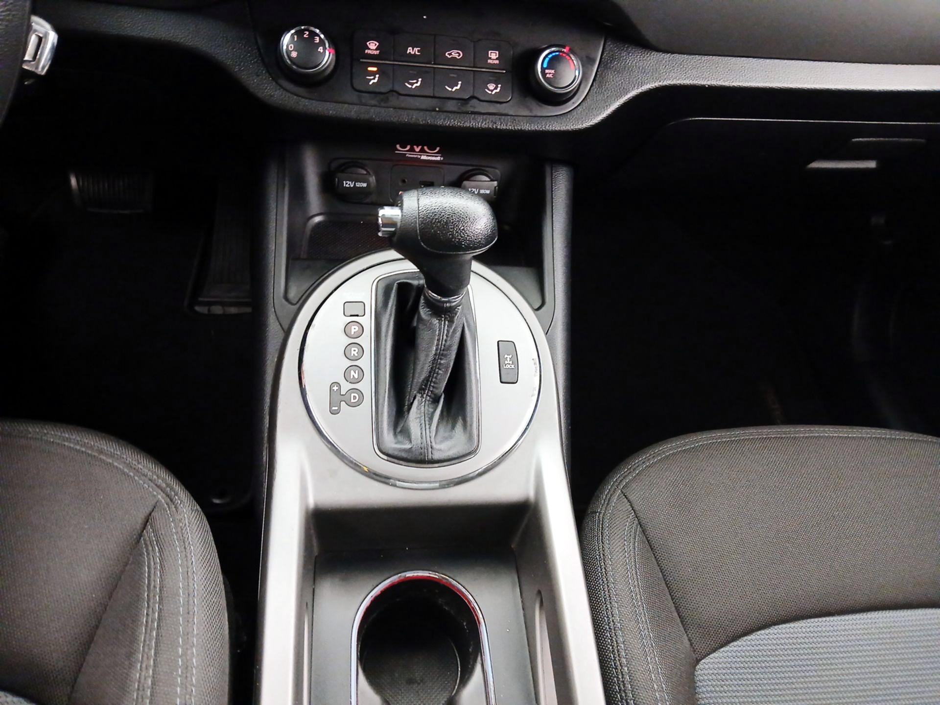 Thumbnail: 2015 Kia Sportage - 16