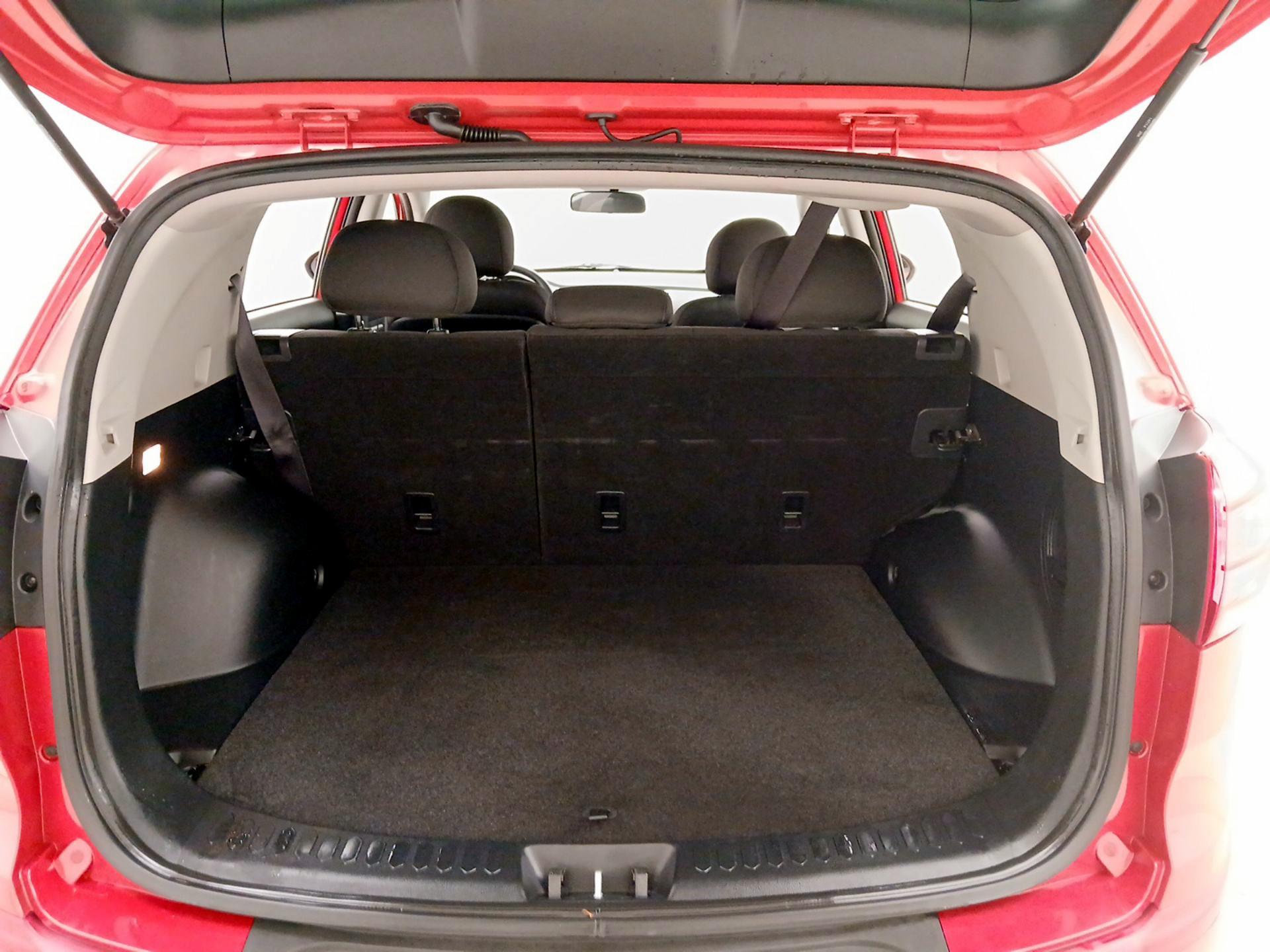 Thumbnail: 2015 Kia Sportage - 18