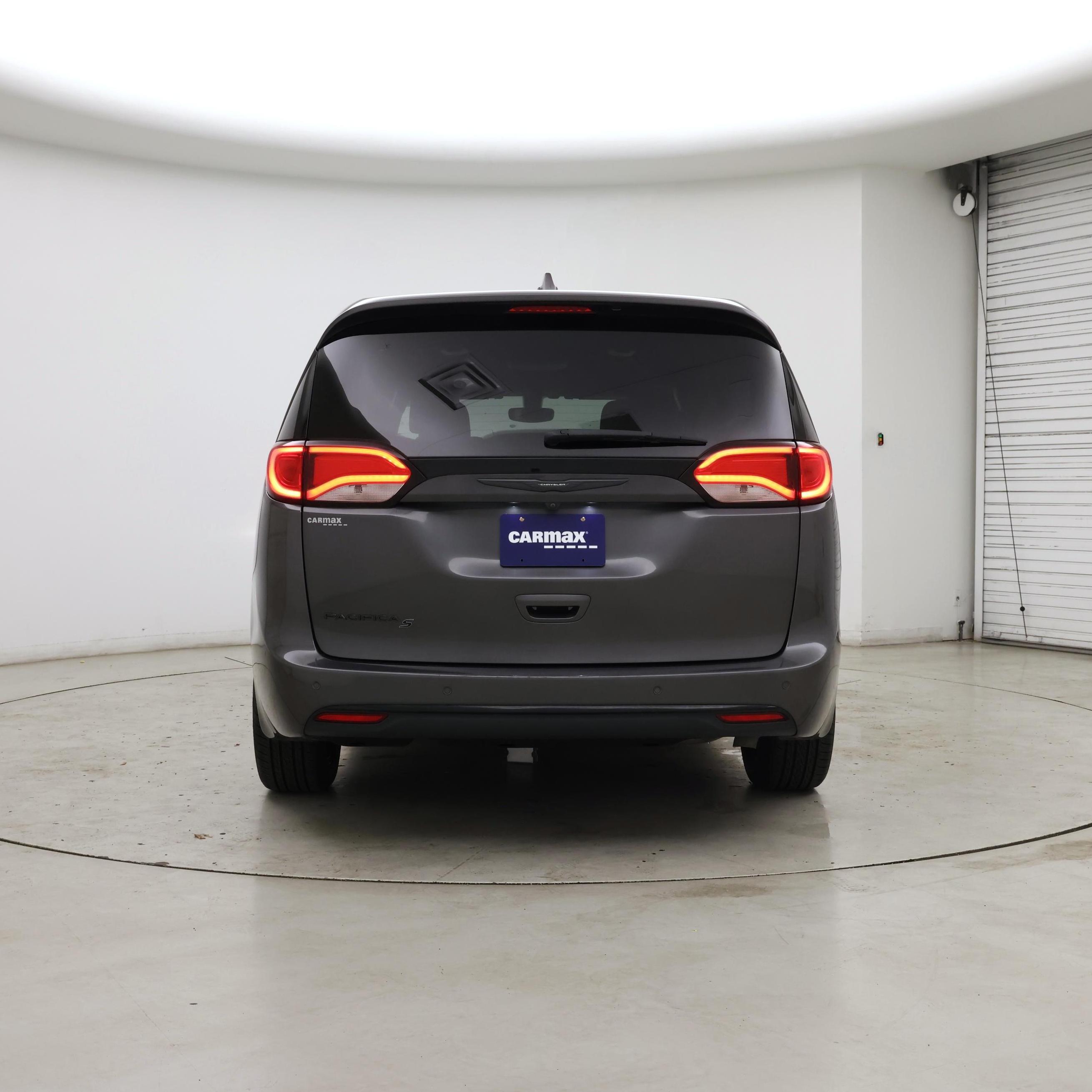 Thumbnail: 2019 Chrysler Pacifica - 6