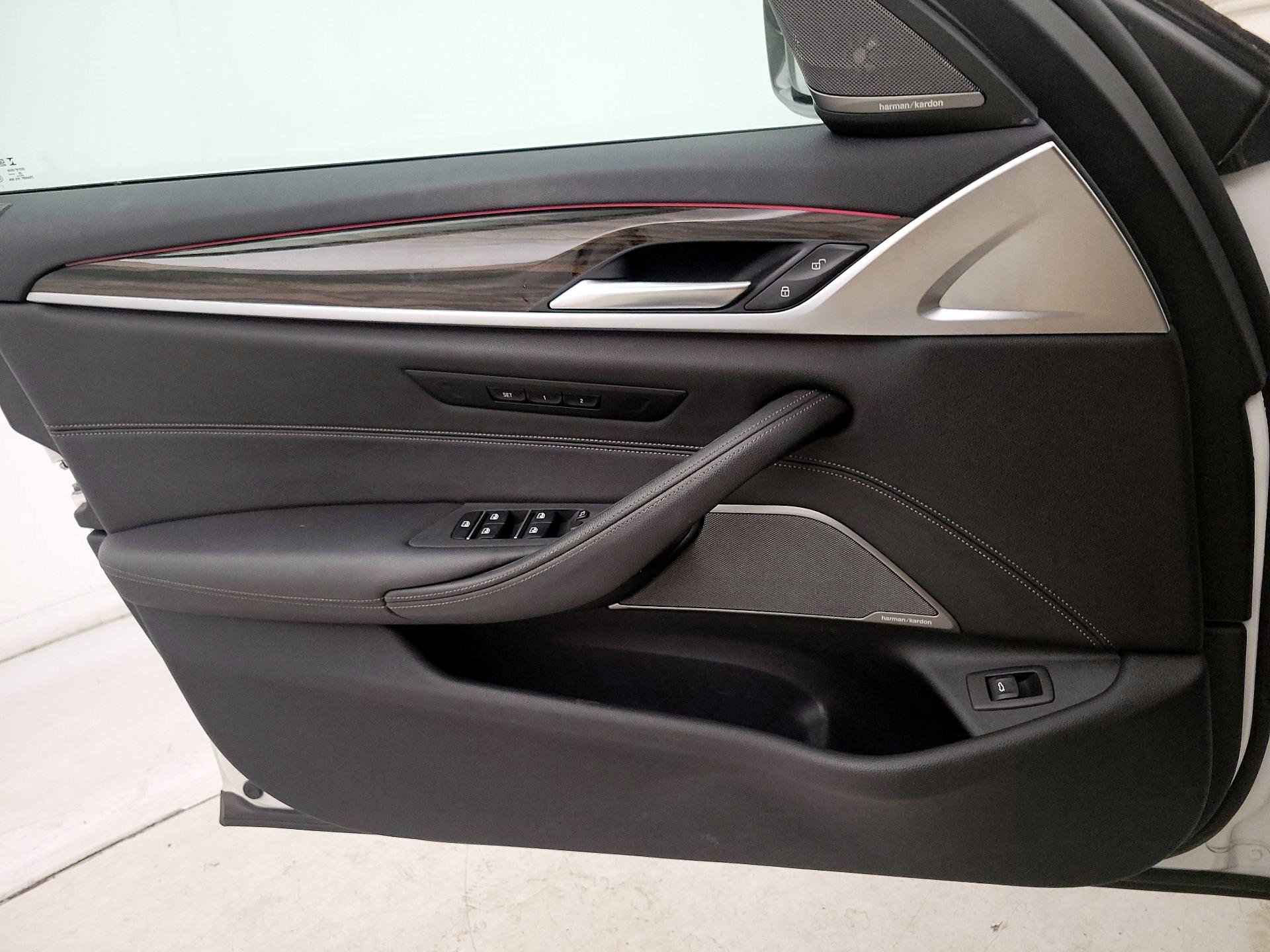 Thumbnail: 2021 BMW 5 Series - 12