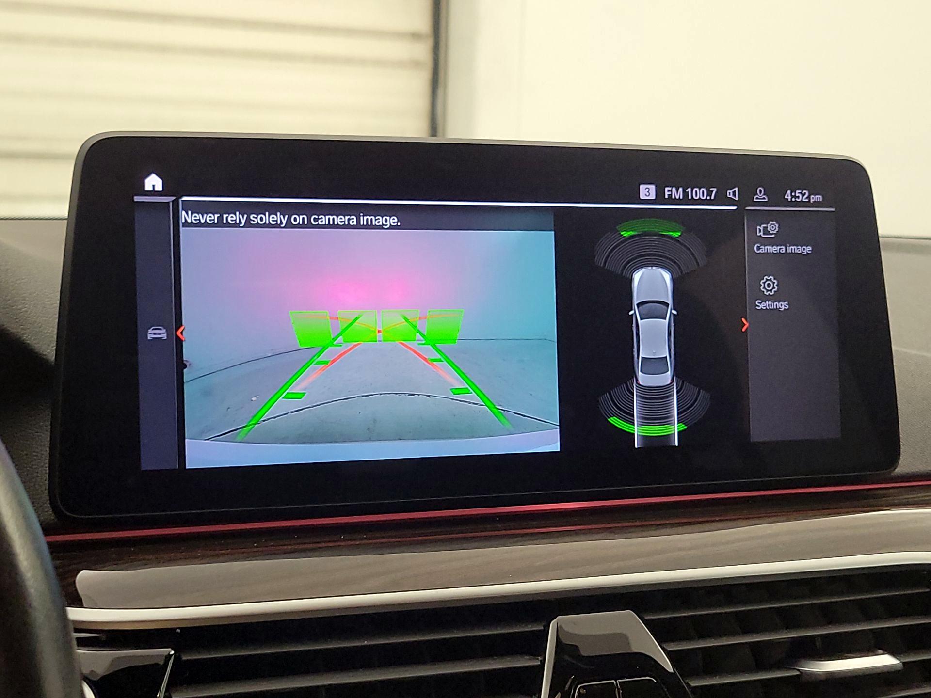 Thumbnail: 2021 BMW 5 Series - 14