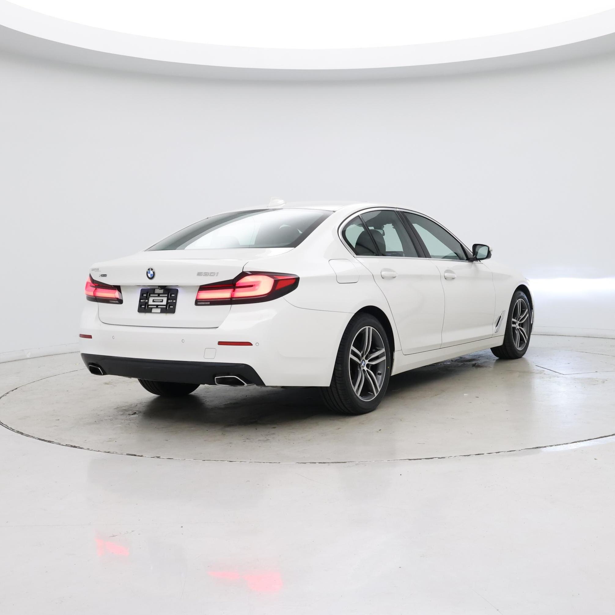 Thumbnail: 2021 BMW 5 Series - 8