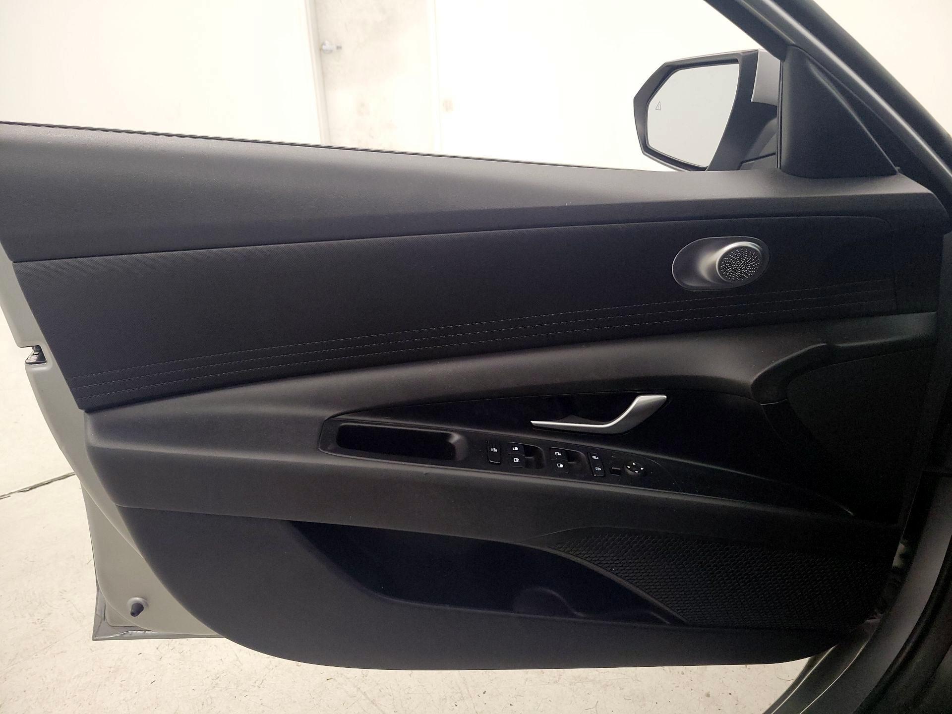 Thumbnail: 2023 Hyundai Elantra - 12