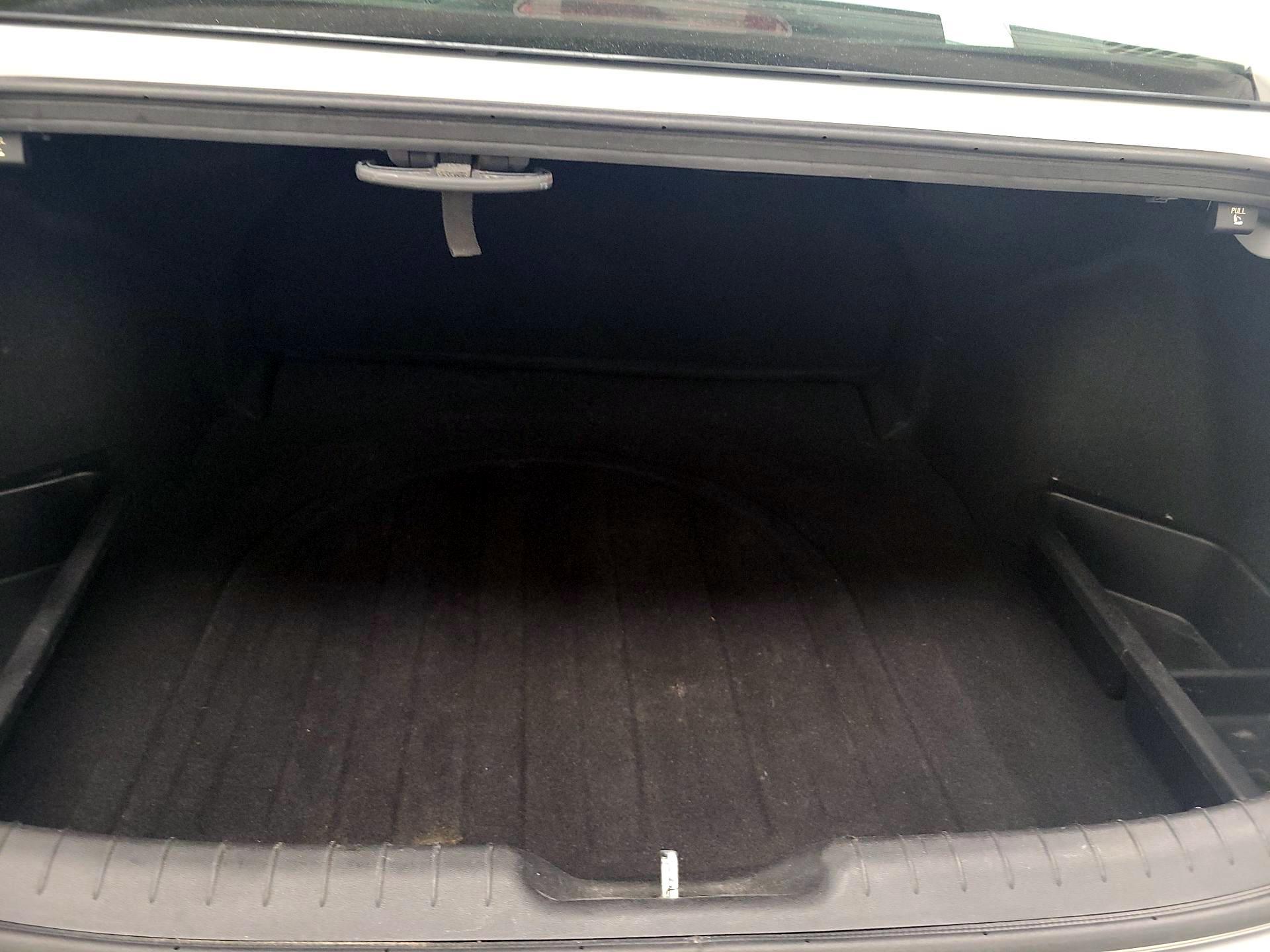 Thumbnail: 2023 Hyundai Elantra - 20