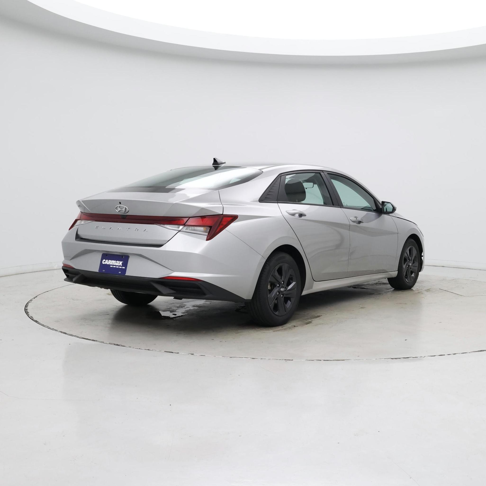 Thumbnail: 2023 Hyundai Elantra - 8