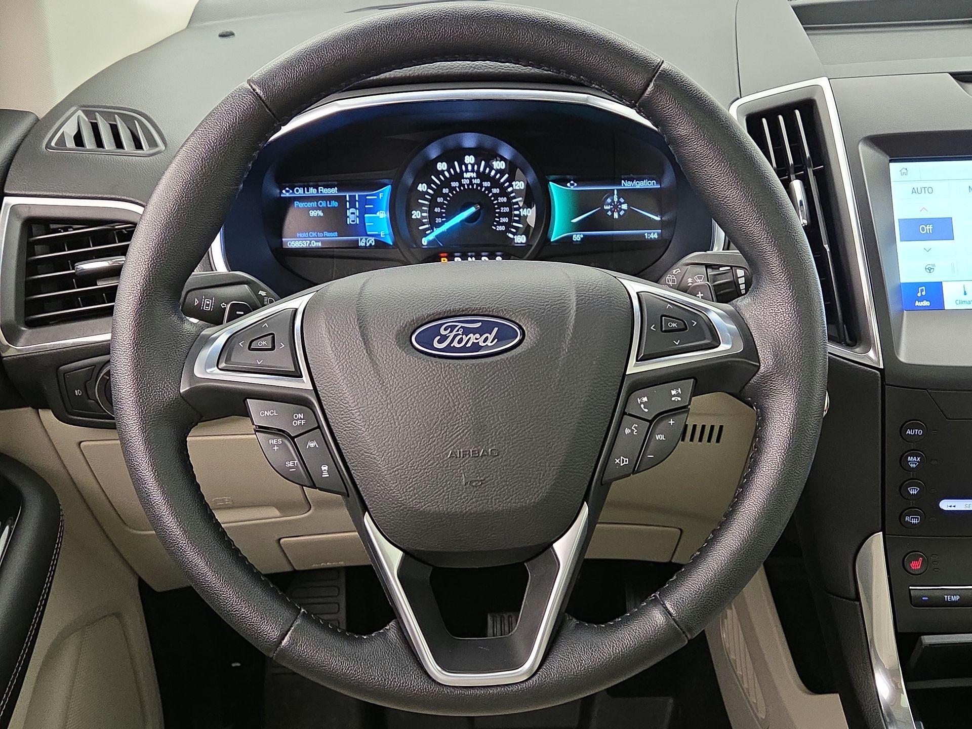 Thumbnail: 2020 Ford Edge - 10