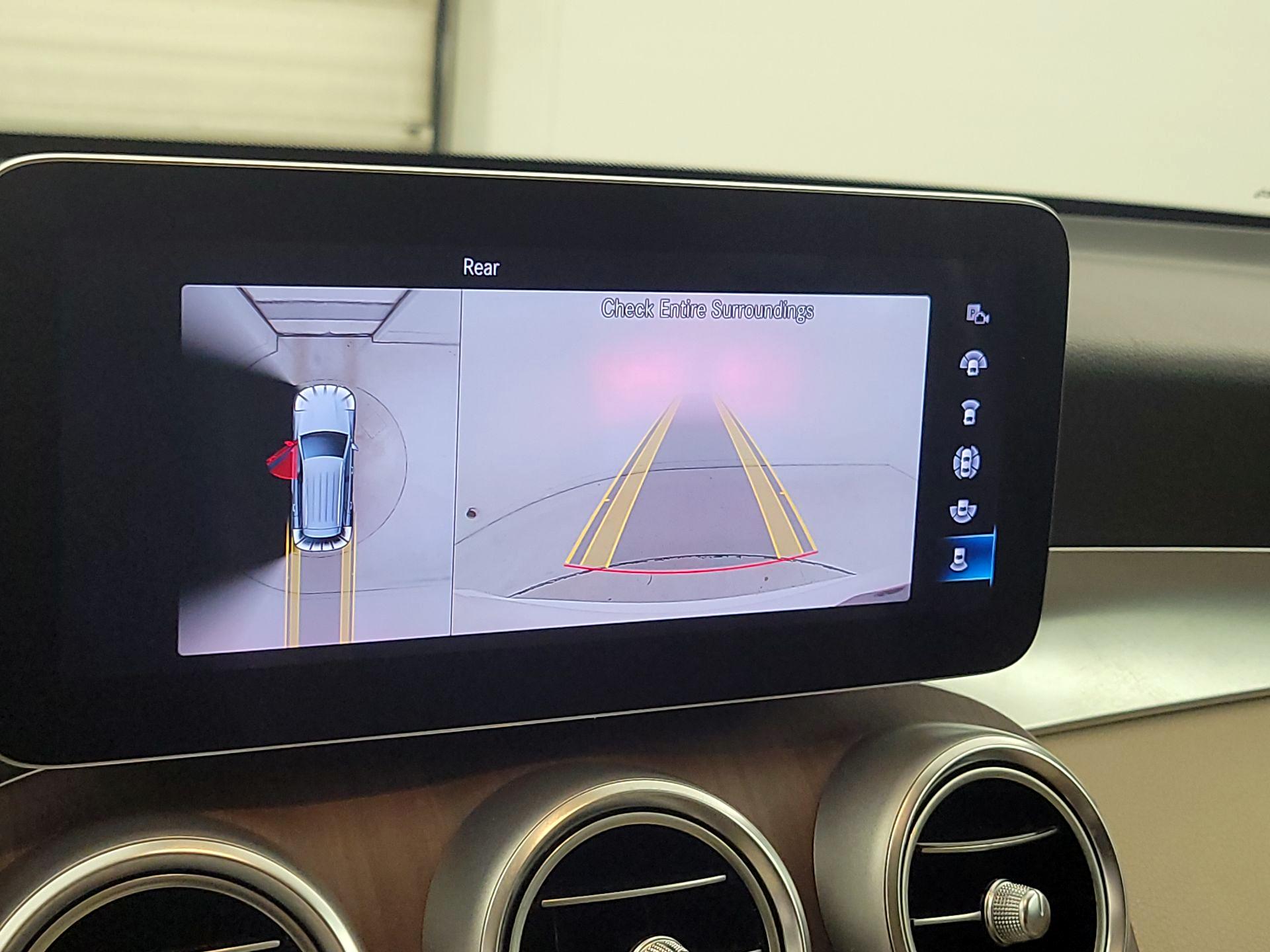 Thumbnail: 2022 Mercedes-Benz GLC - 14