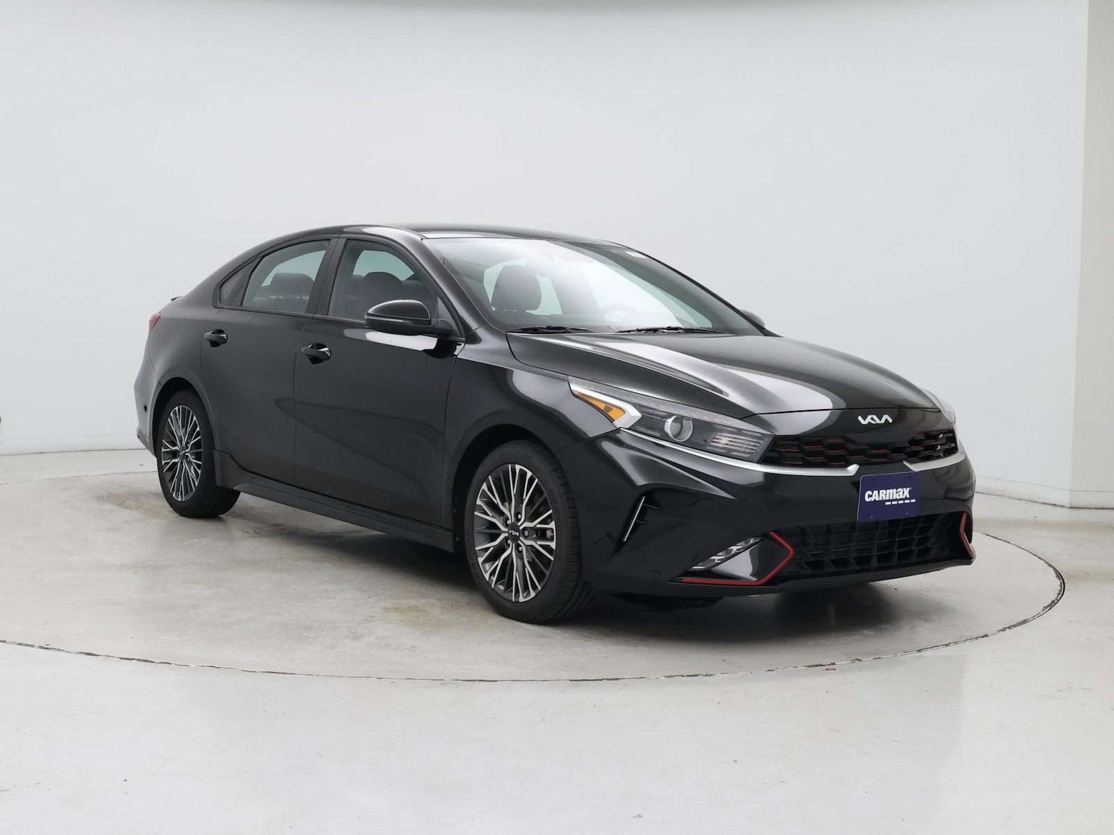 2023 Kia Forte GT-Line - Photo 2