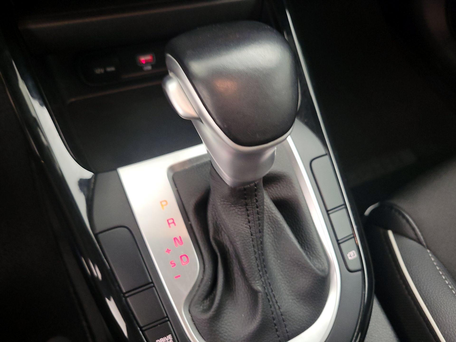 Thumbnail: 2023 Kia Forte - 16