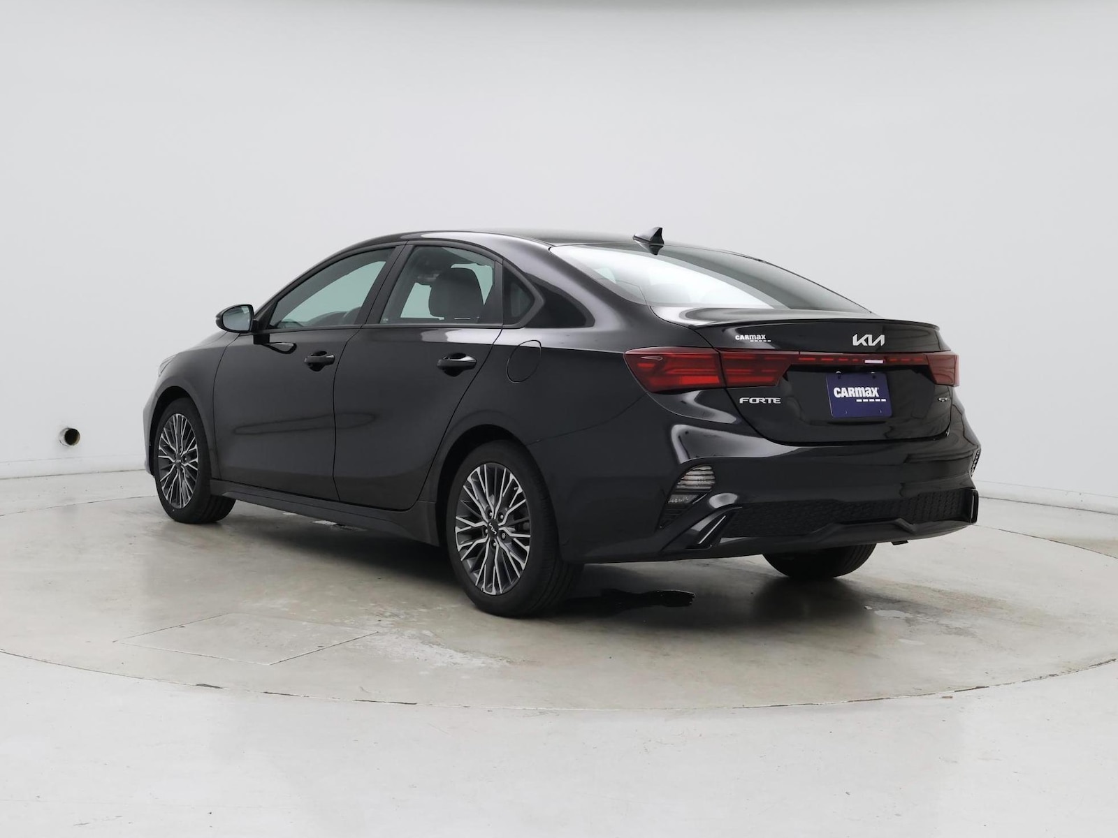 2023 Kia Forte GT-Line - Photo 3