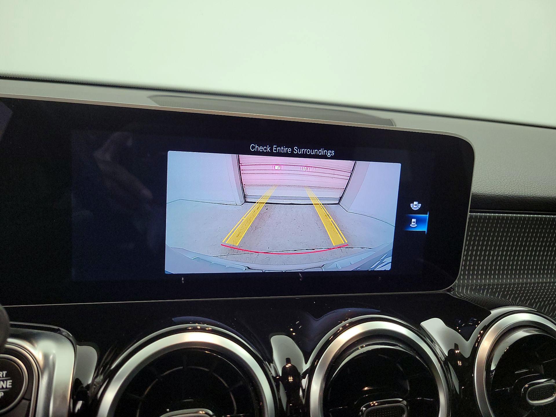 Thumbnail: 2021 Mercedes-Benz GLB - 14