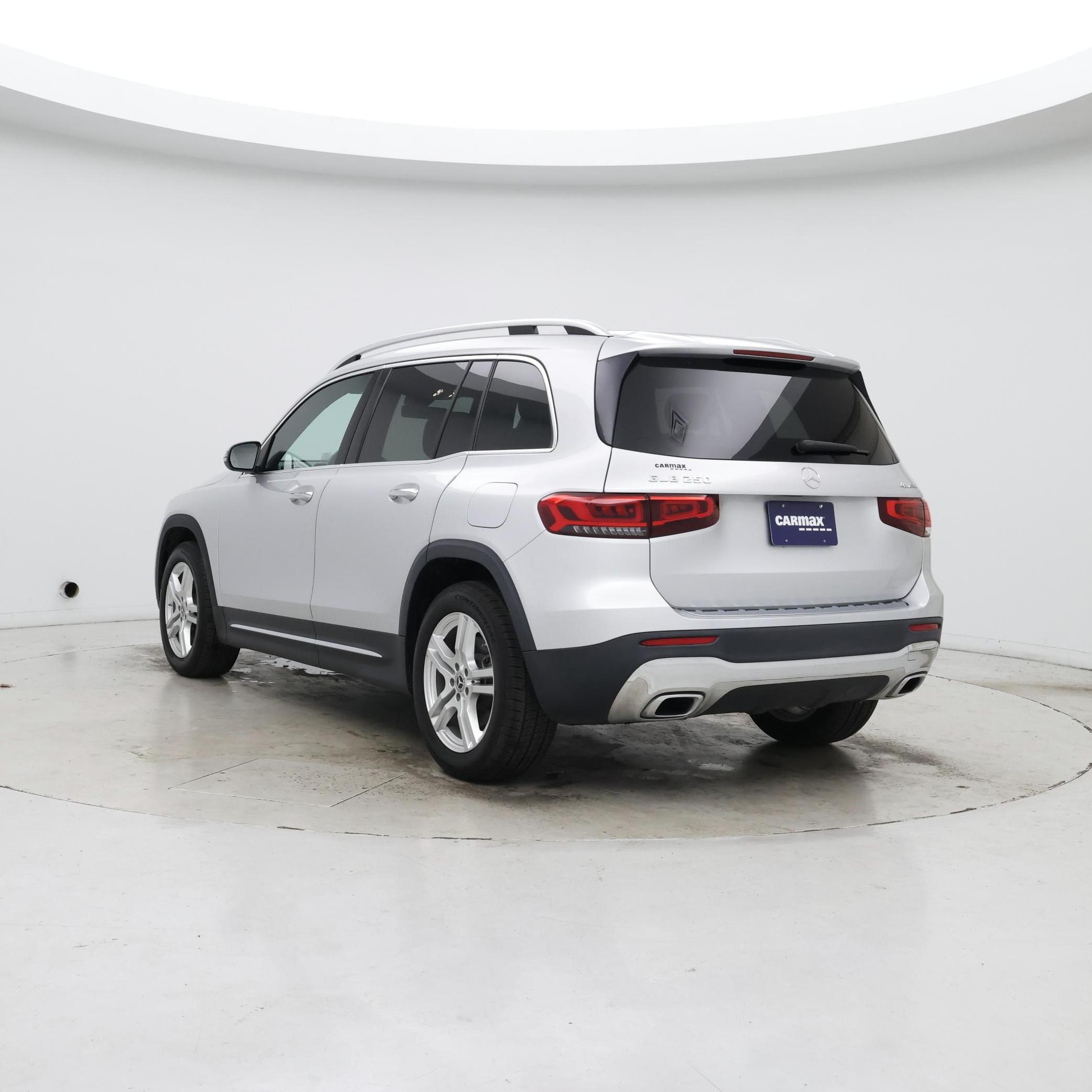 Thumbnail: 2021 Mercedes-Benz GLB - 2