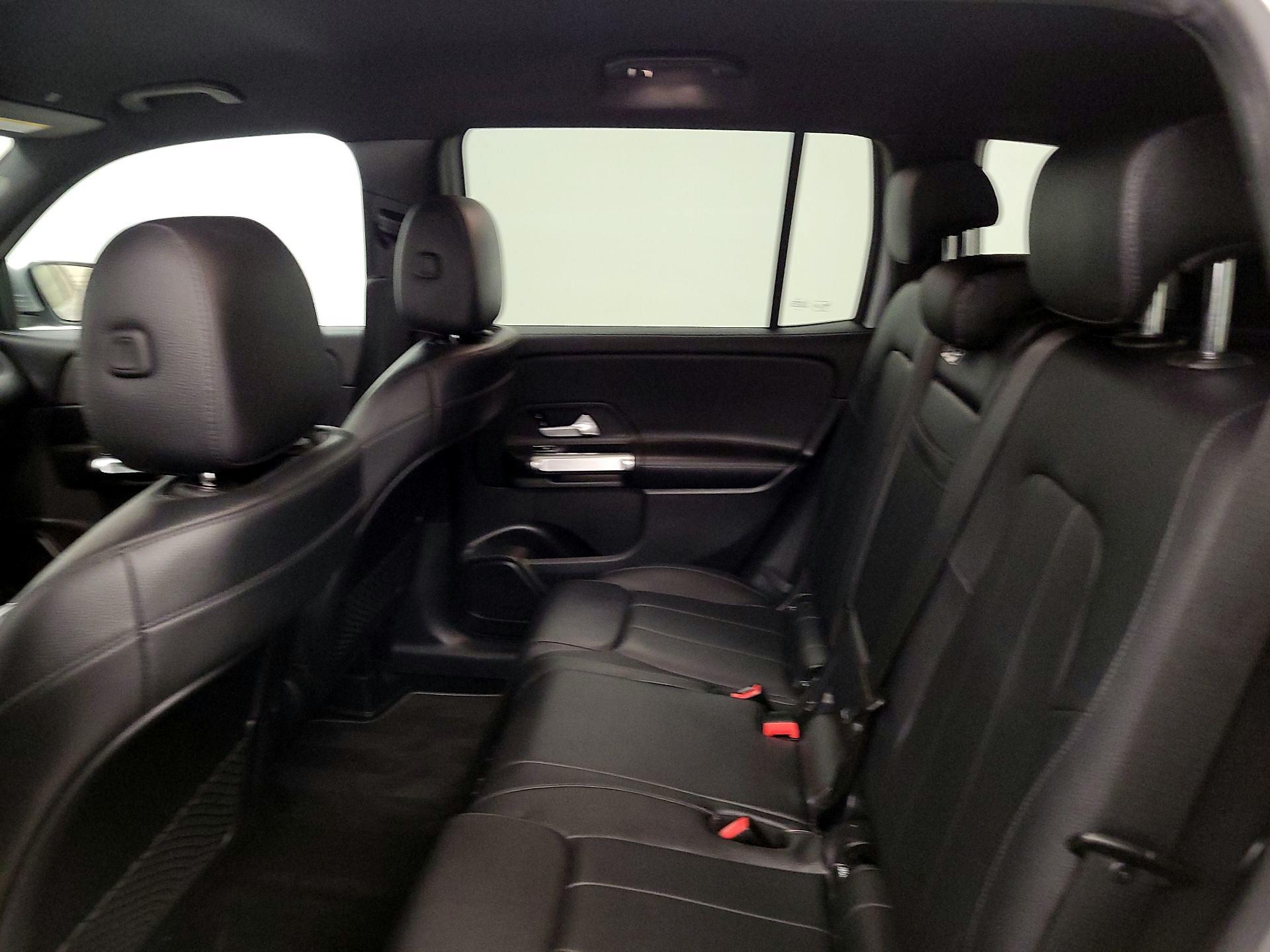 Thumbnail: 2021 Mercedes-Benz GLB - 19