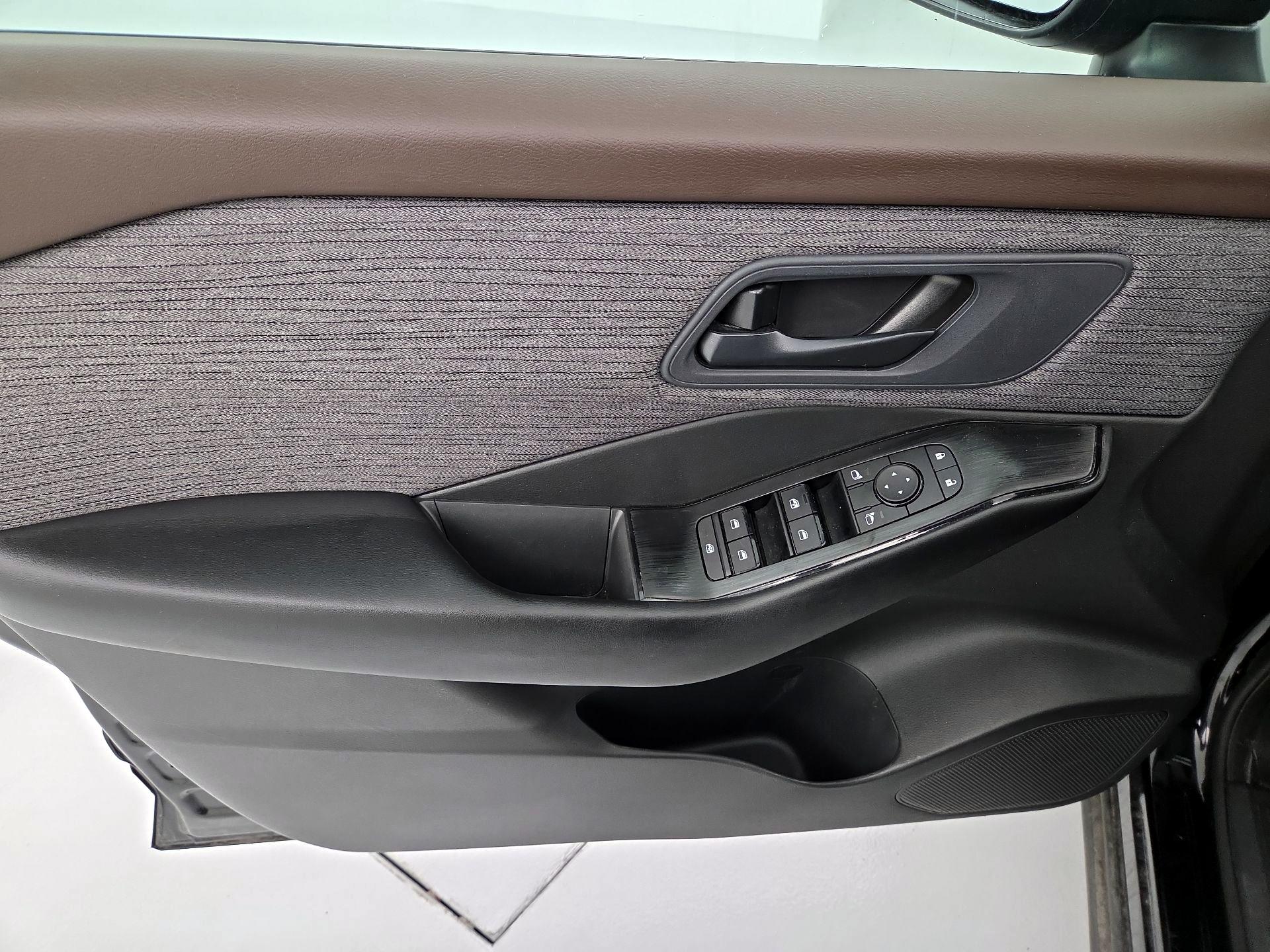 Thumbnail: 2023 Nissan Rogue - 12