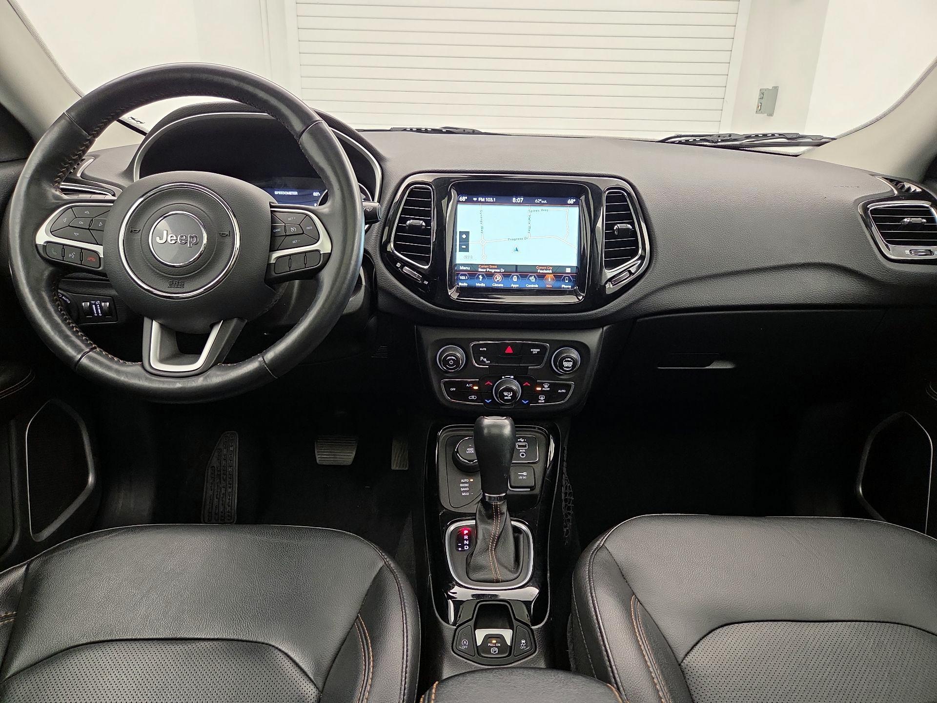 Thumbnail: 2020 Jeep Compass - 9