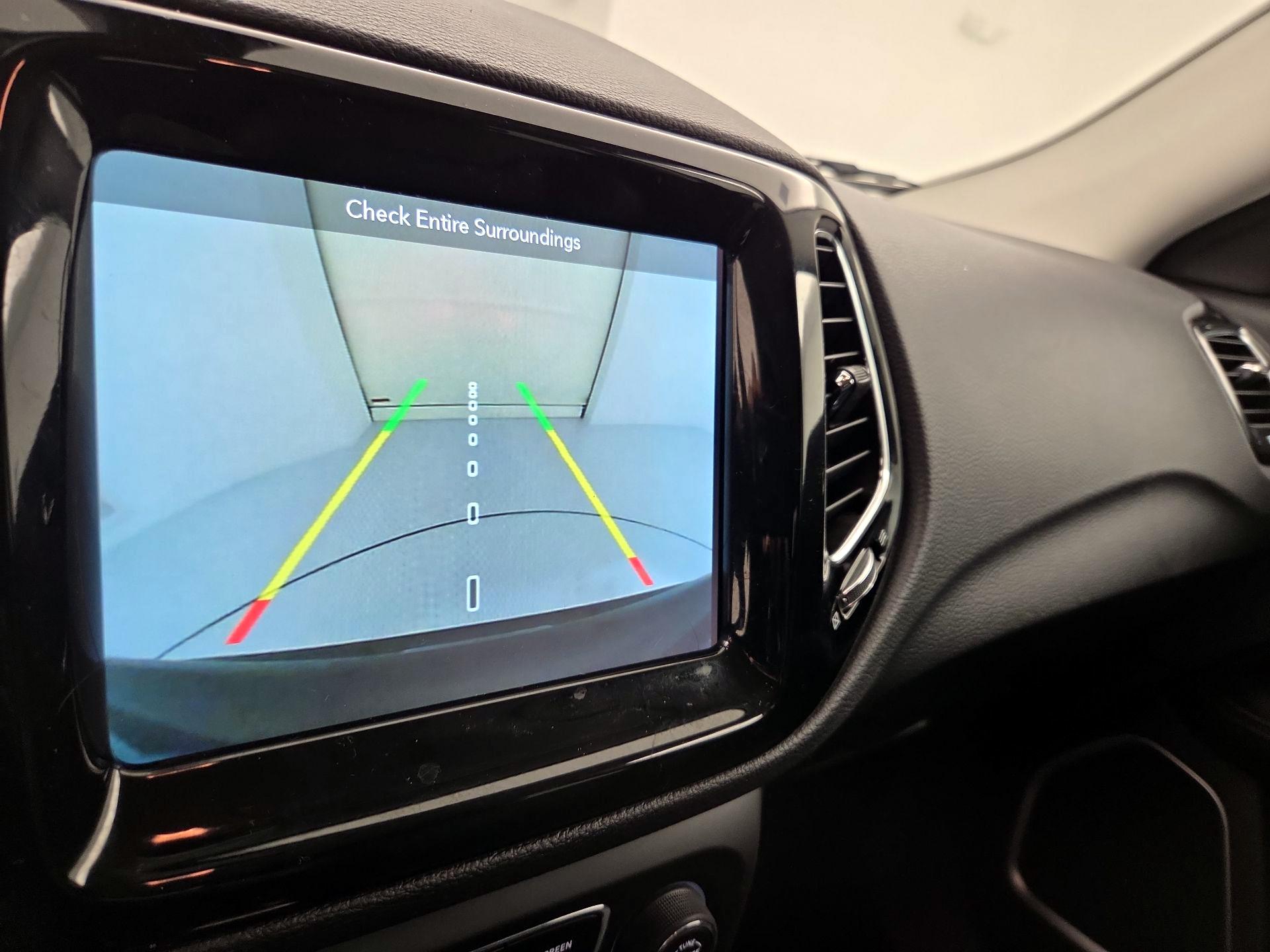 Thumbnail: 2020 Jeep Compass - 15