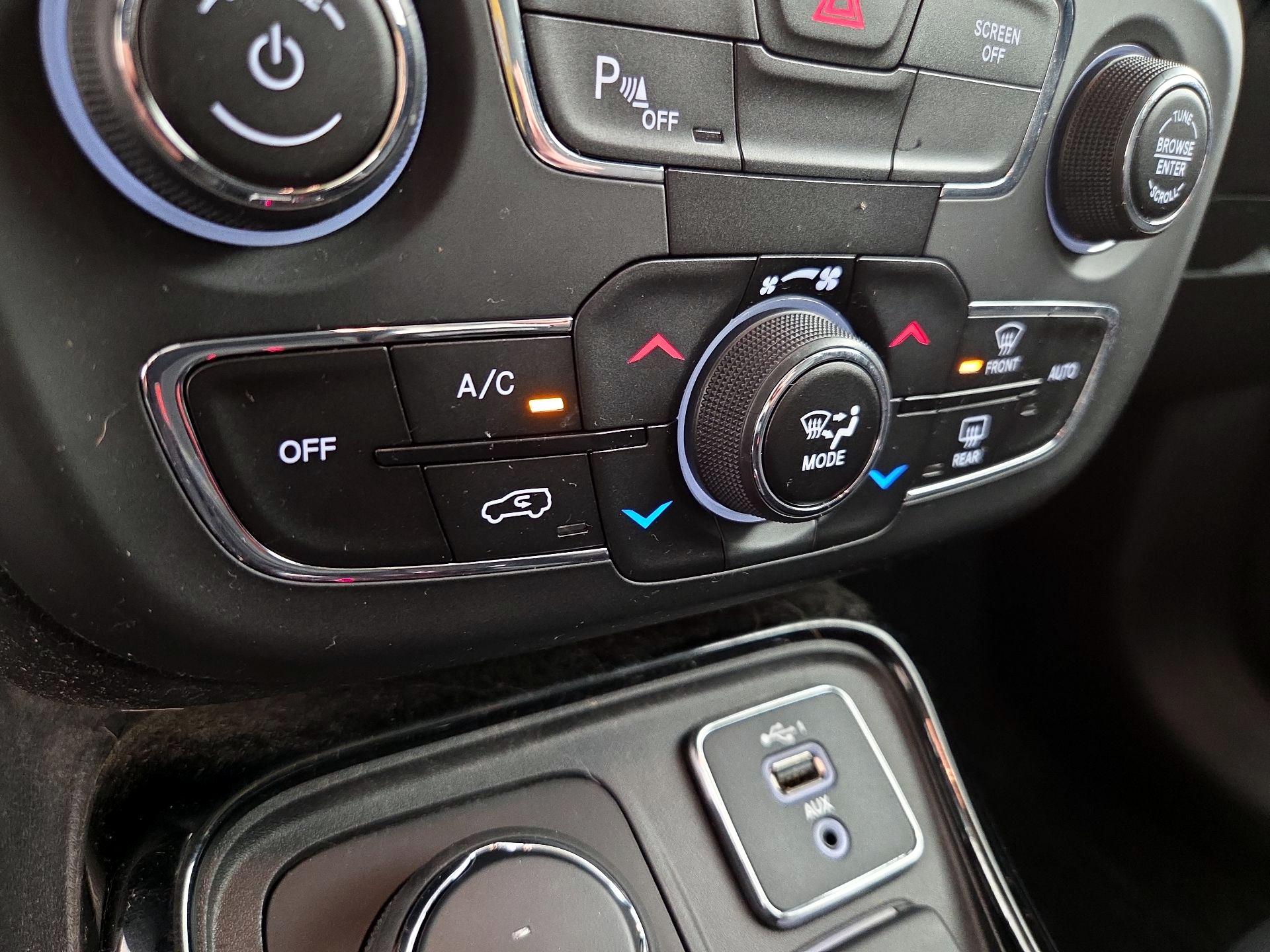 Thumbnail: 2020 Jeep Compass - 17