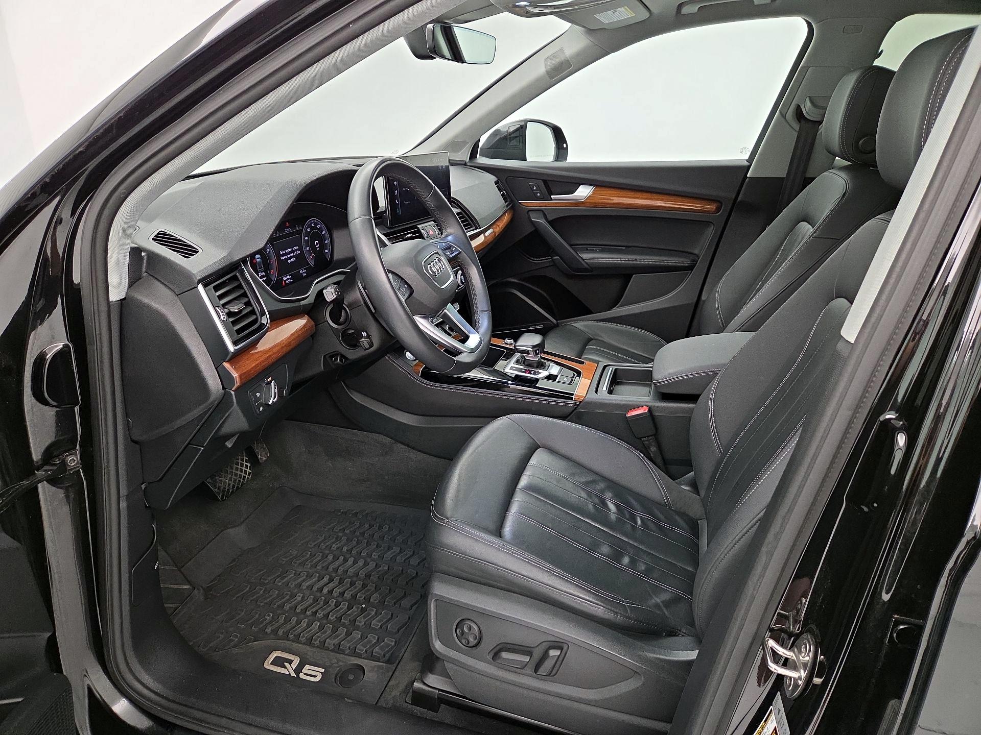 Thumbnail: 2022 Audi Q5 - 11