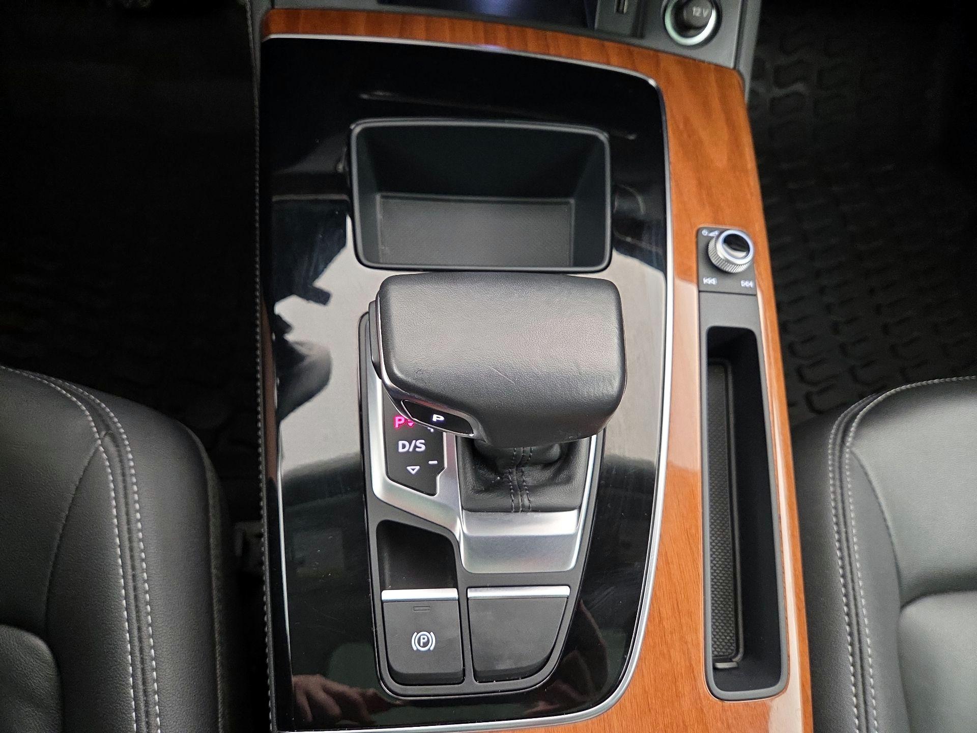 Thumbnail: 2022 Audi Q5 - 18
