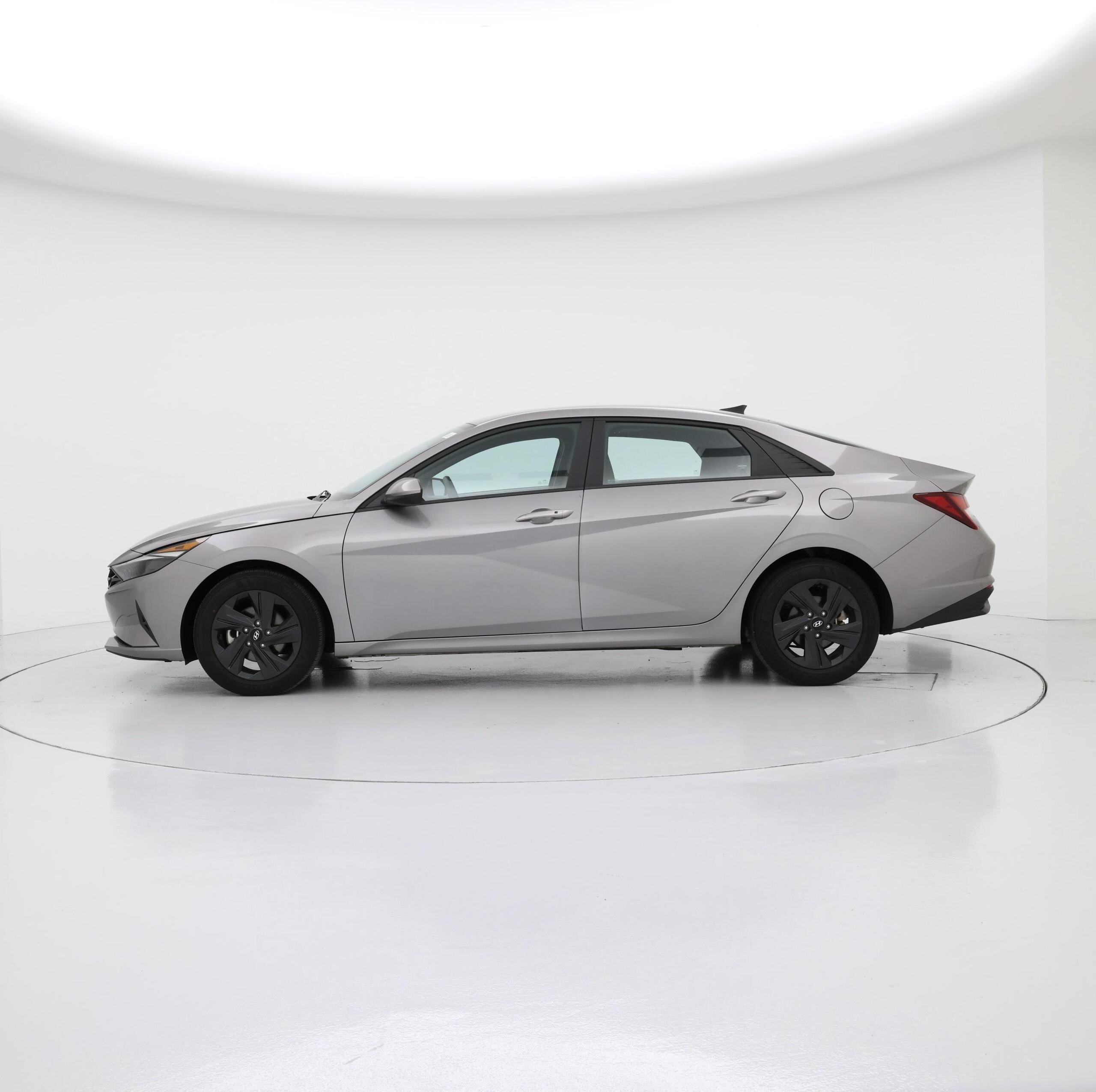 Thumbnail: 2023 Hyundai Elantra - 3