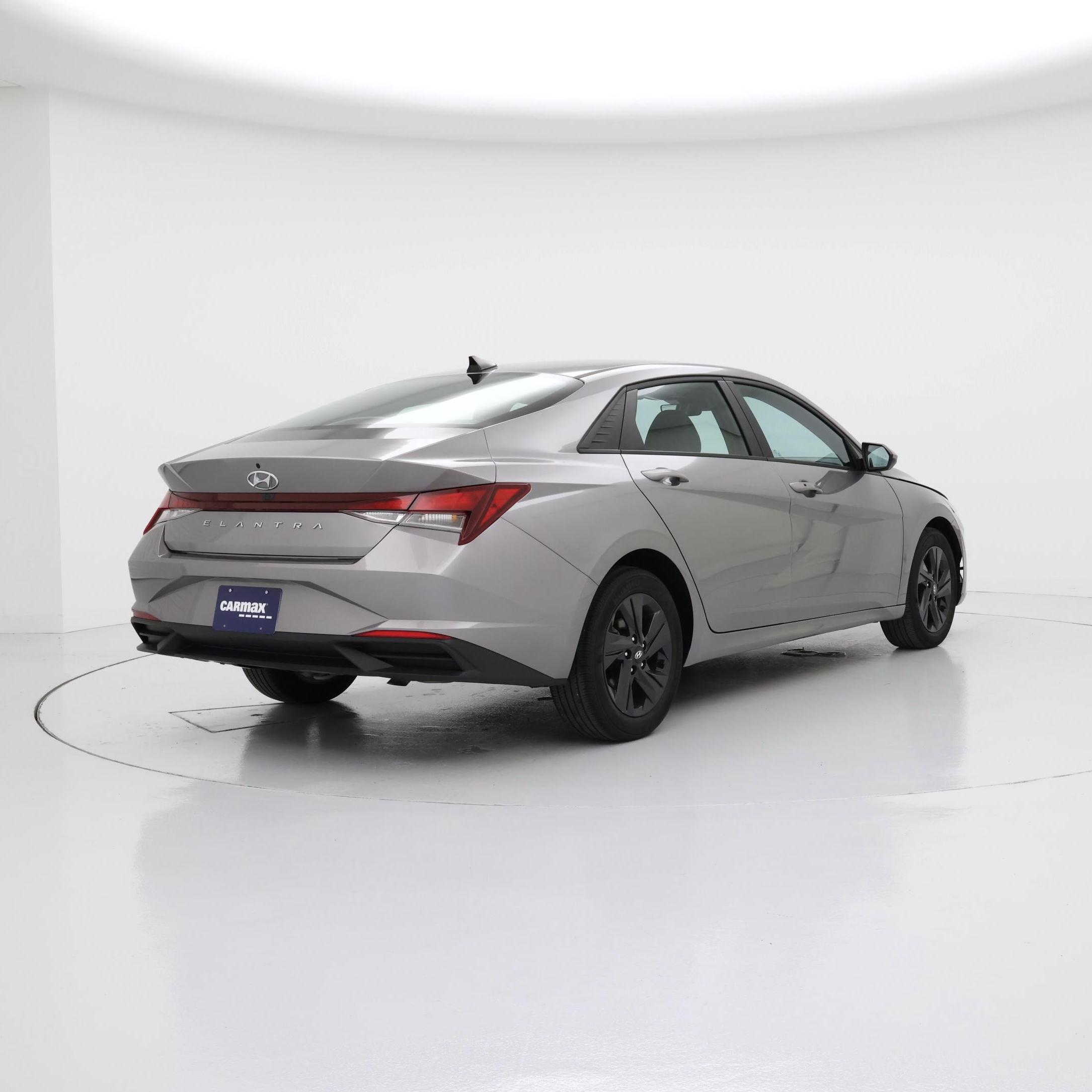Thumbnail: 2023 Hyundai Elantra - 8