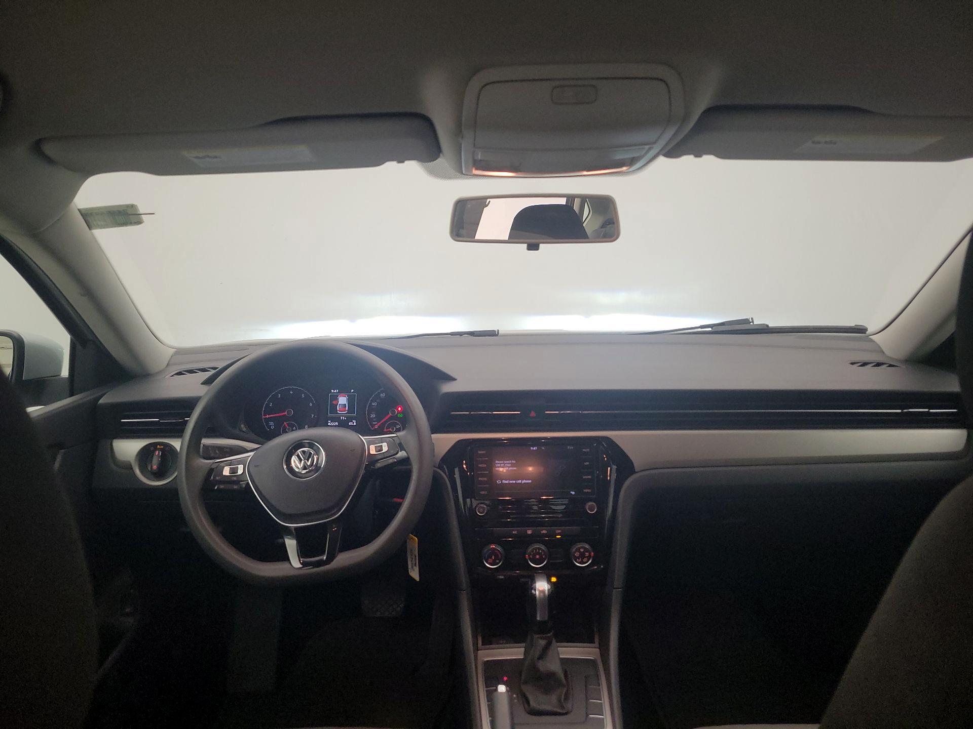 Thumbnail: 2020 Volkswagen Passat - 9