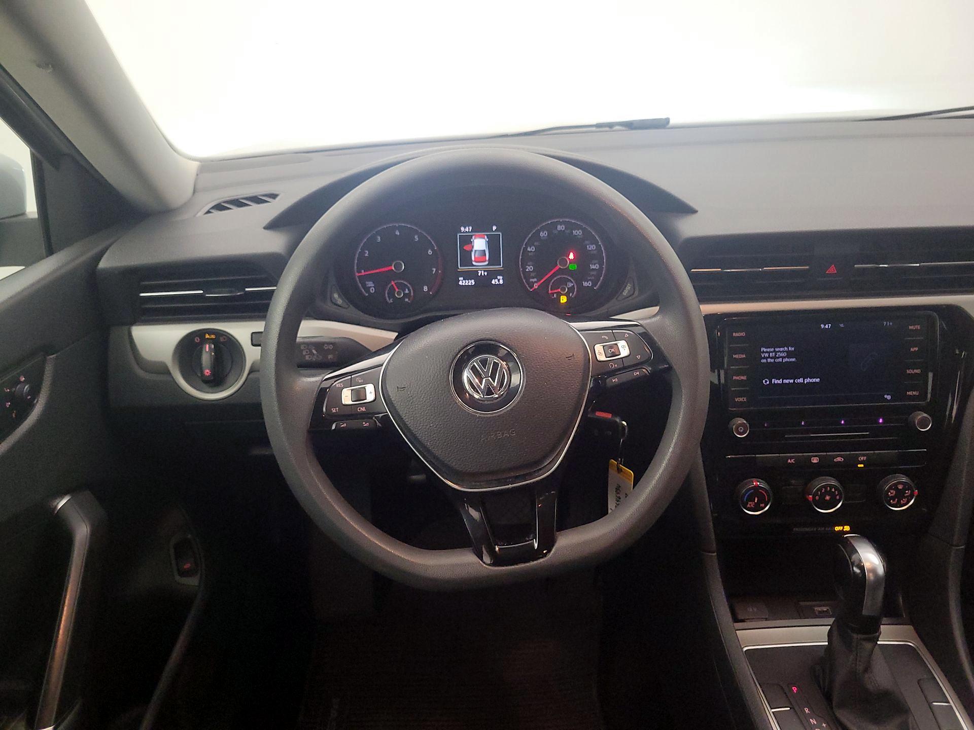 Thumbnail: 2020 Volkswagen Passat - 10