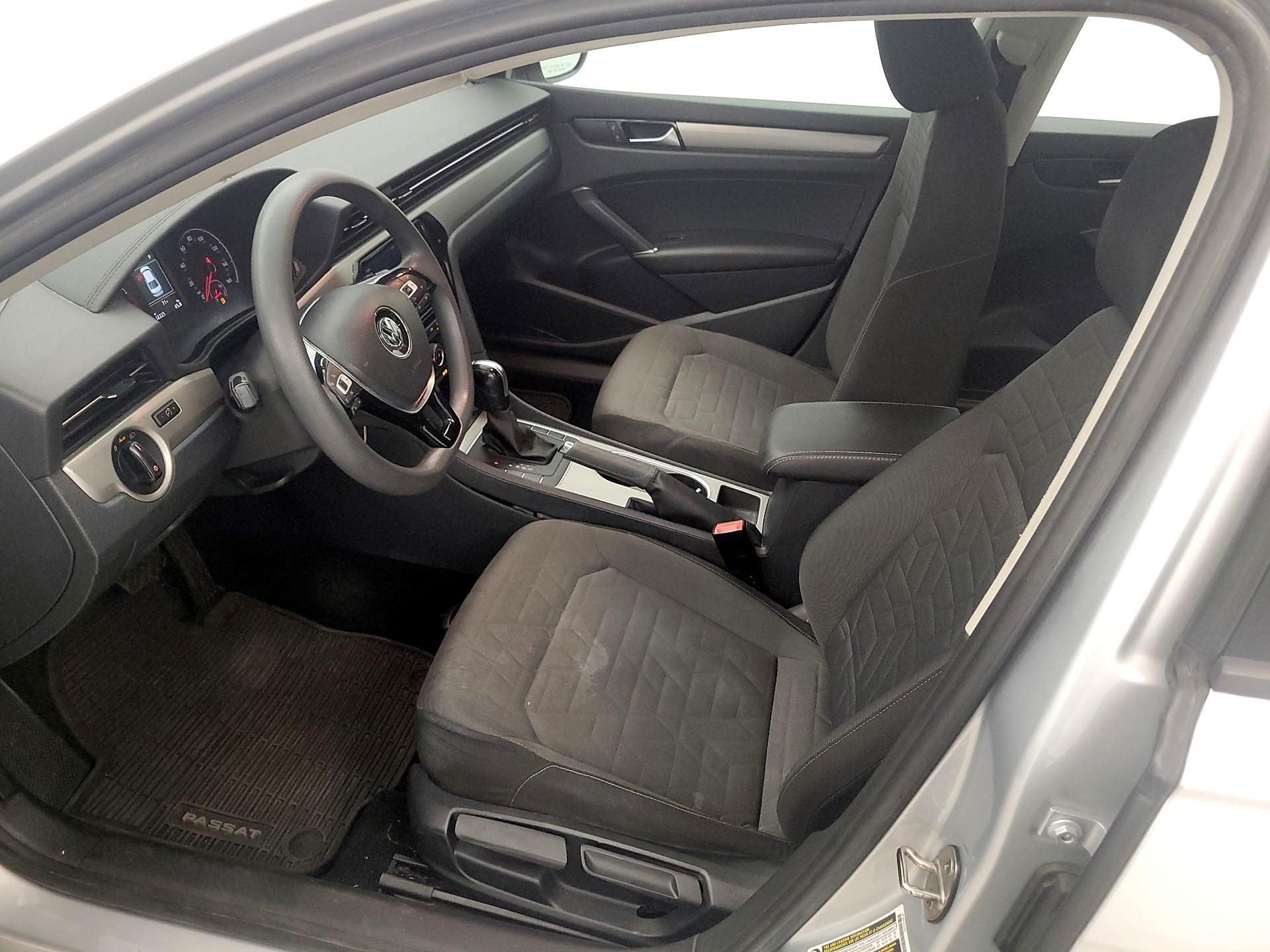 Thumbnail: 2020 Volkswagen Passat - 11