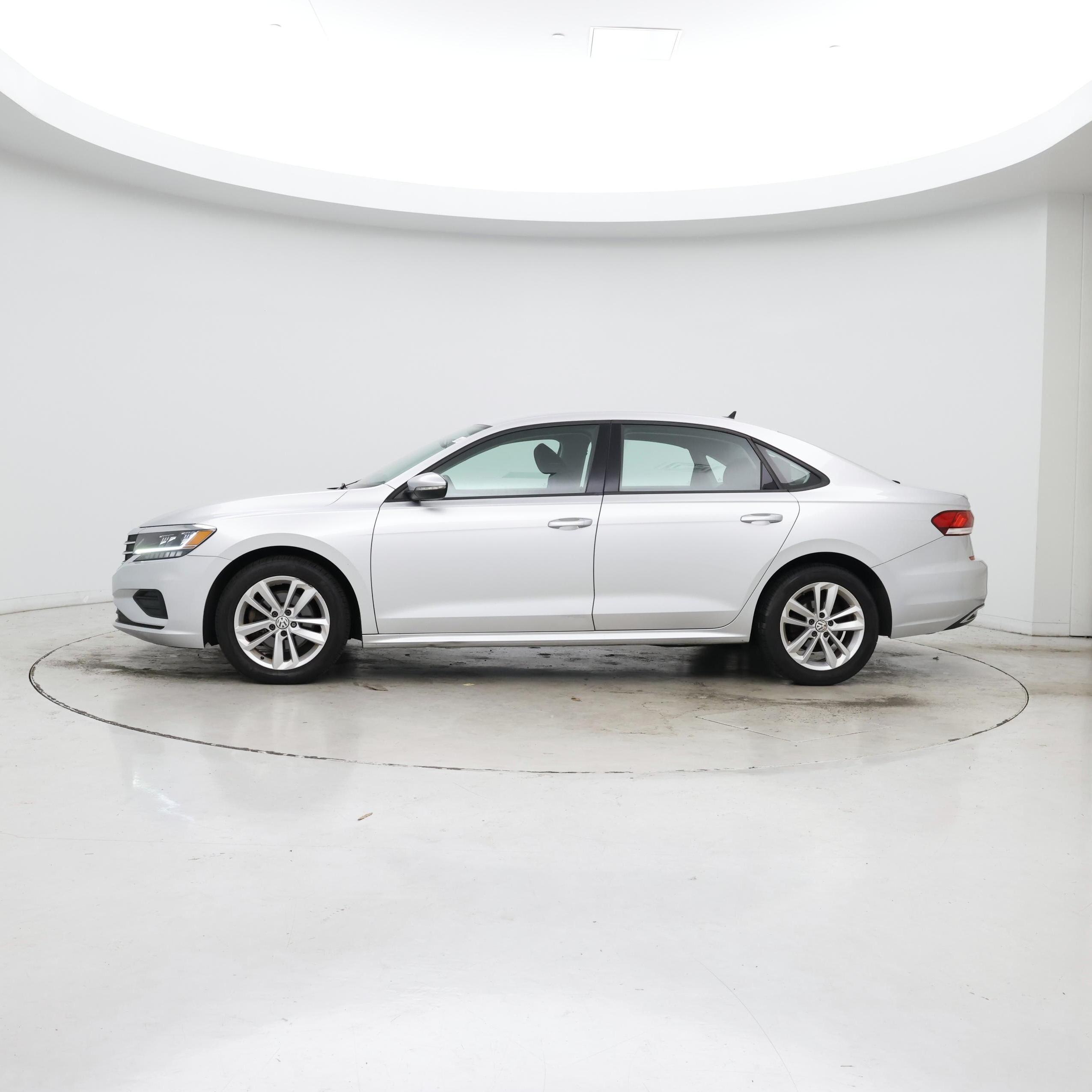 Thumbnail: 2020 Volkswagen Passat - 3