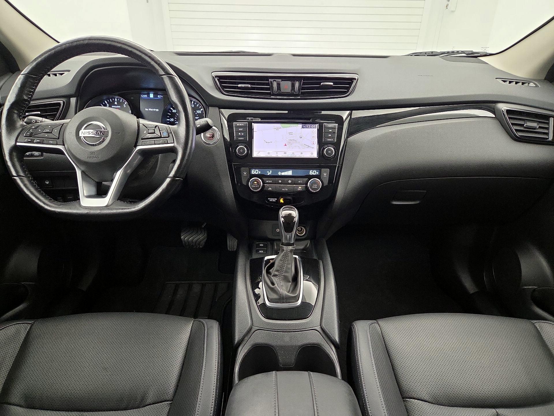 Thumbnail: 2022 Nissan Rogue Sport - 9