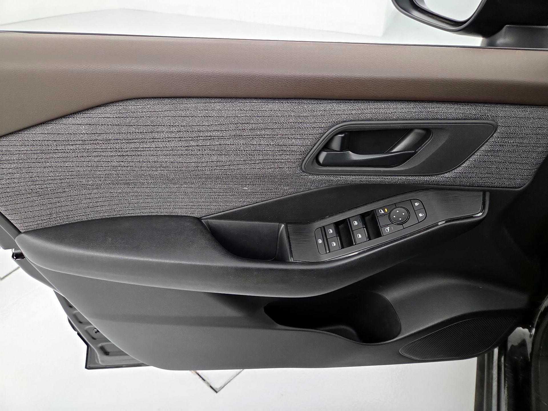 Thumbnail: 2023 Nissan Rogue - 12