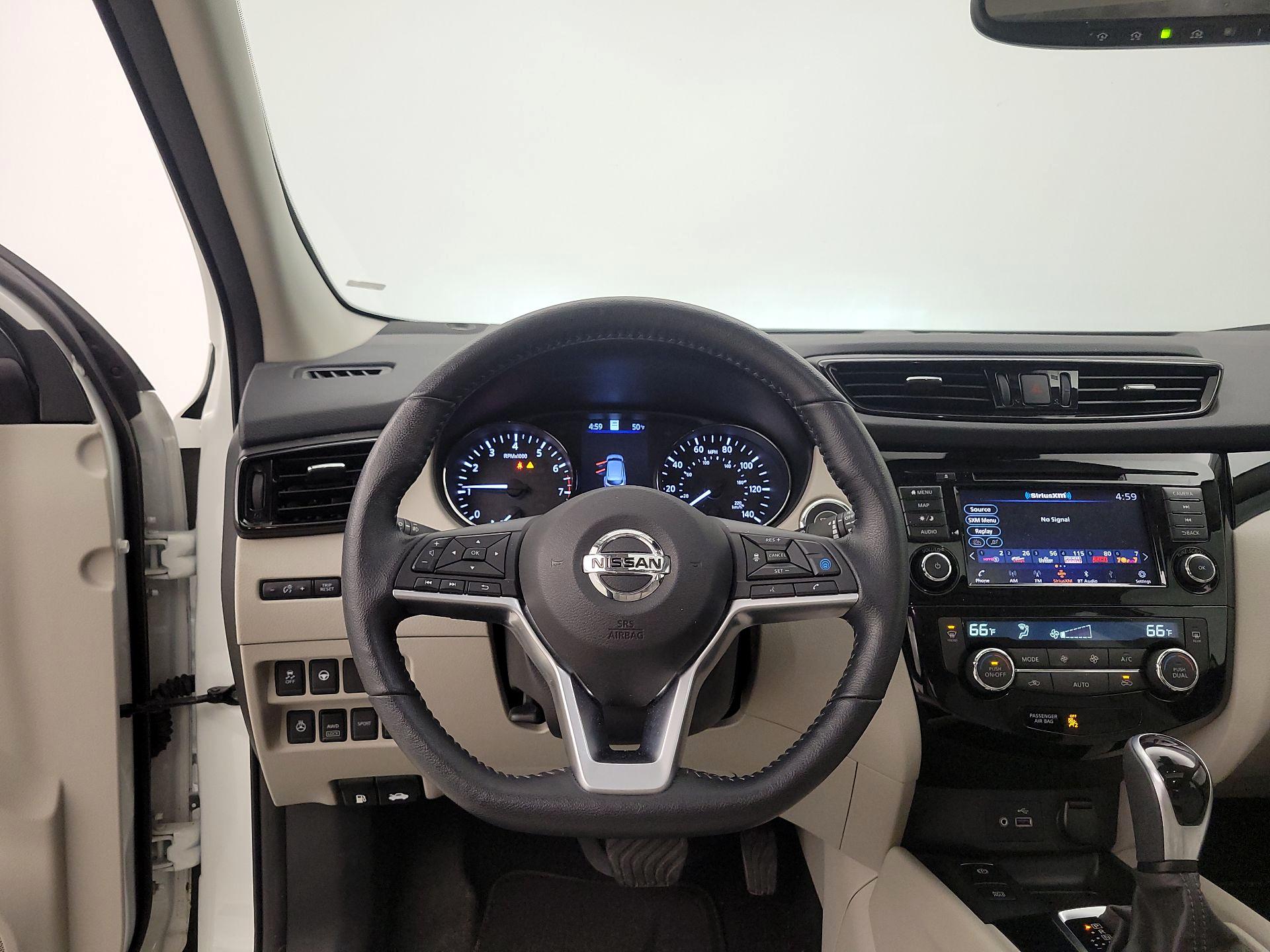 Thumbnail: 2022 Nissan Rogue Sport - 10