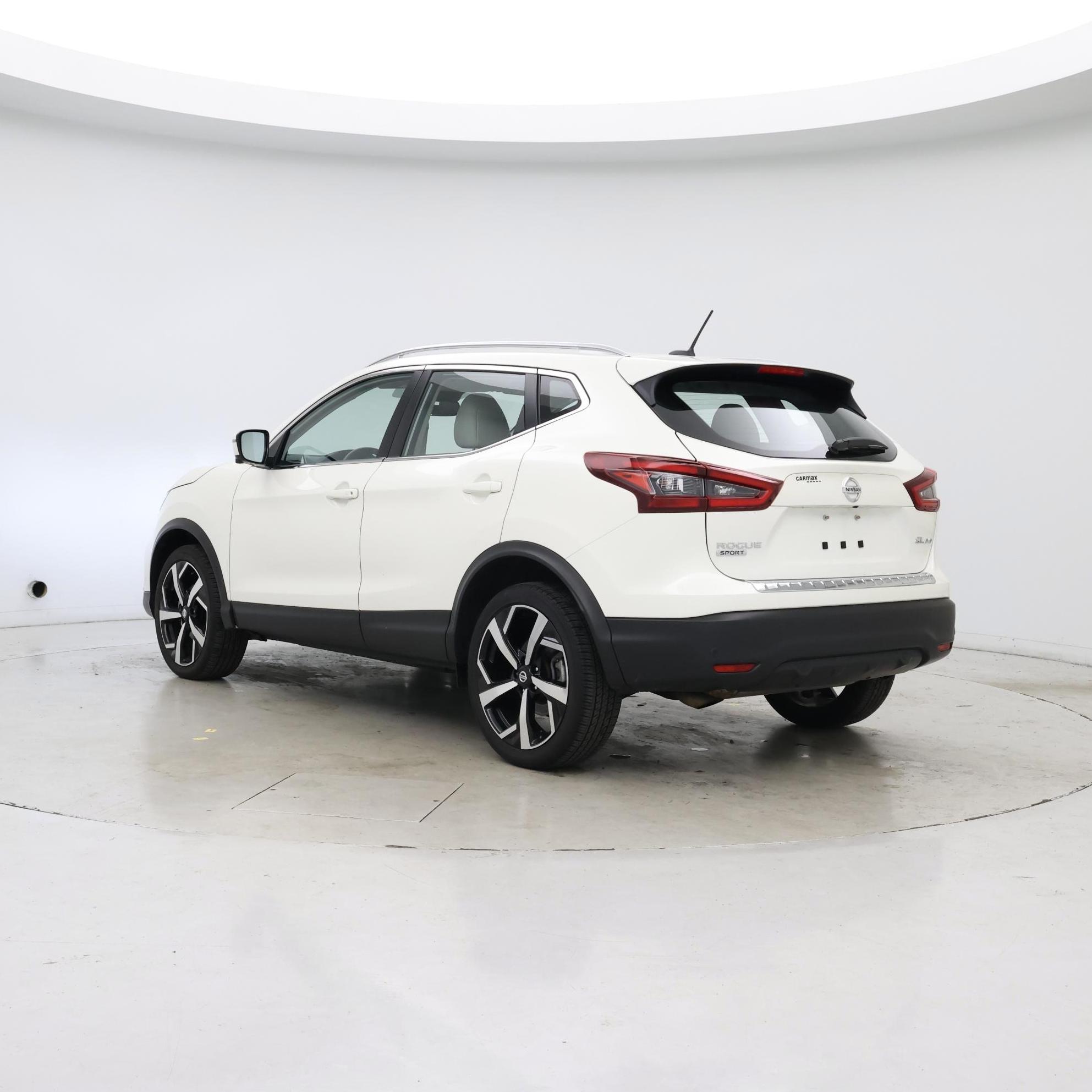 Thumbnail: 2022 Nissan Rogue Sport - 2