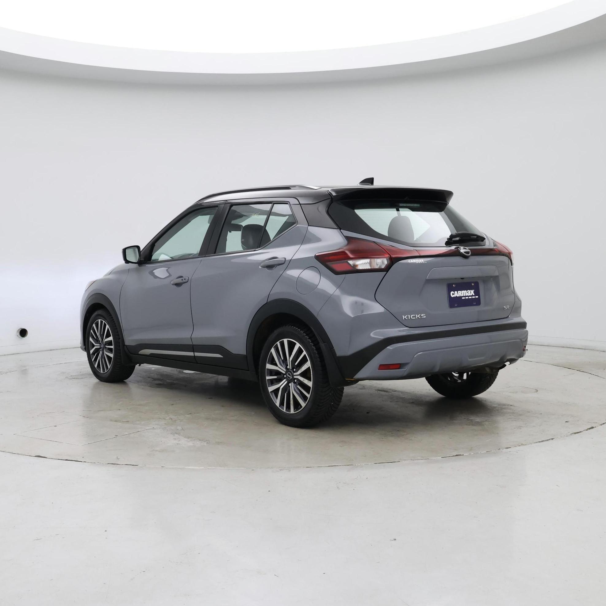 Thumbnail: 2023 Nissan Kicks - 2