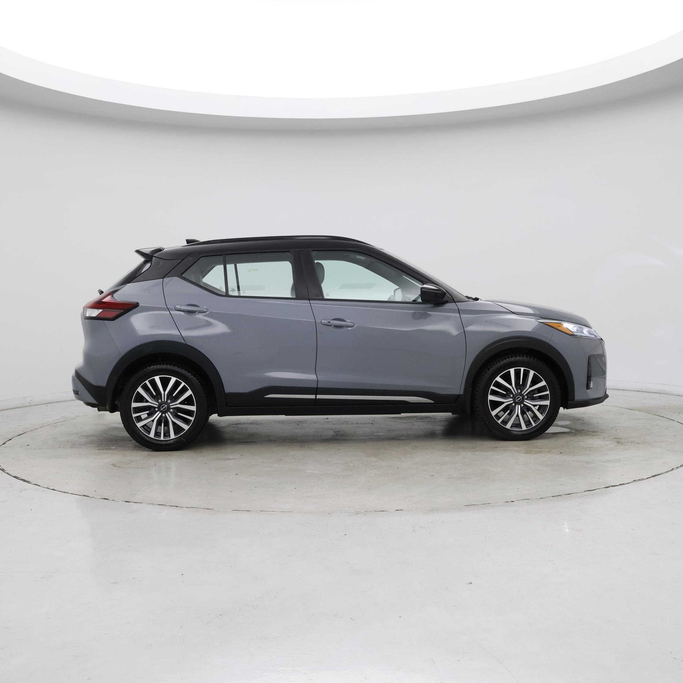 Thumbnail: 2023 Nissan Kicks - 7