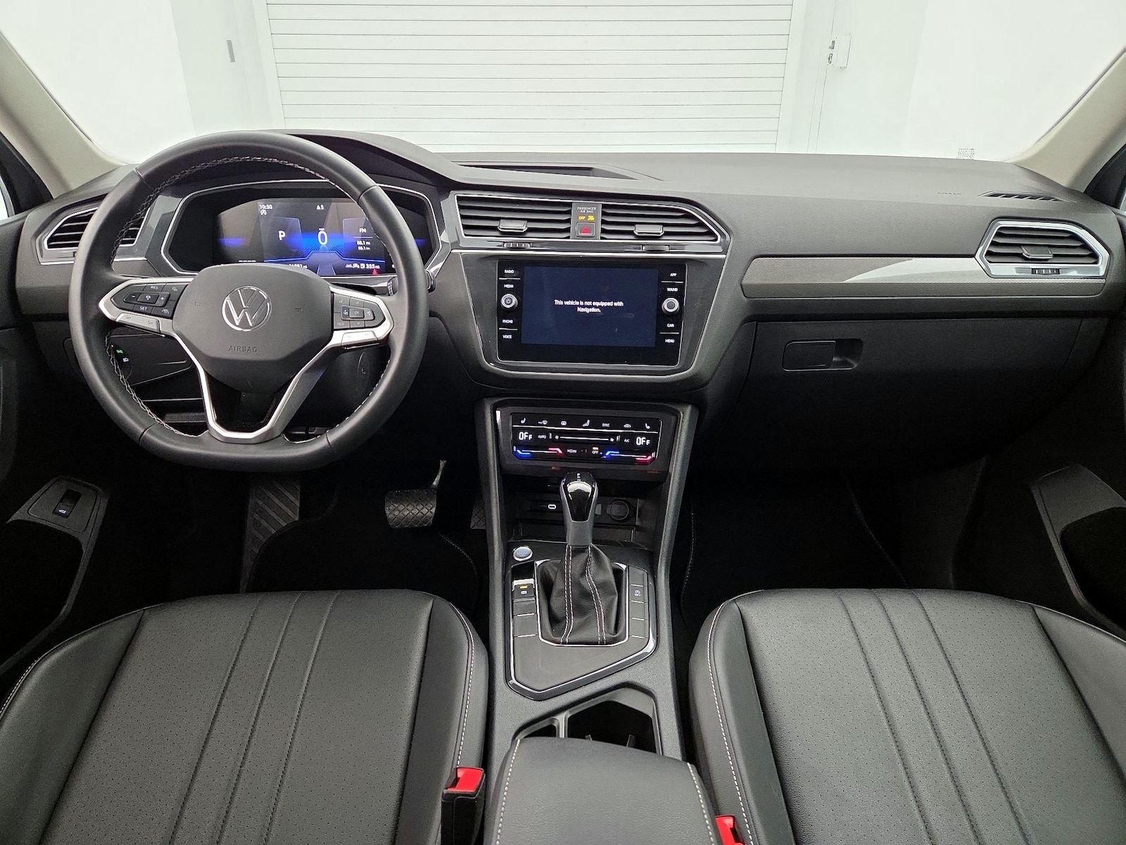 2024 Volkswagen Tiguan SE - Photo 10