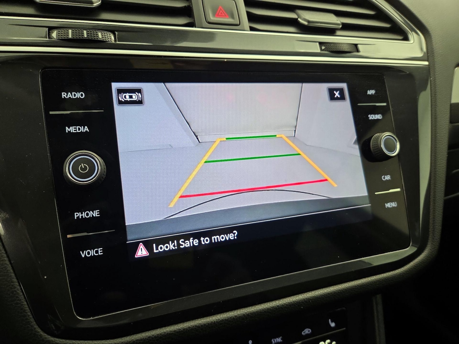 2024 Volkswagen Tiguan SE - Photo 15