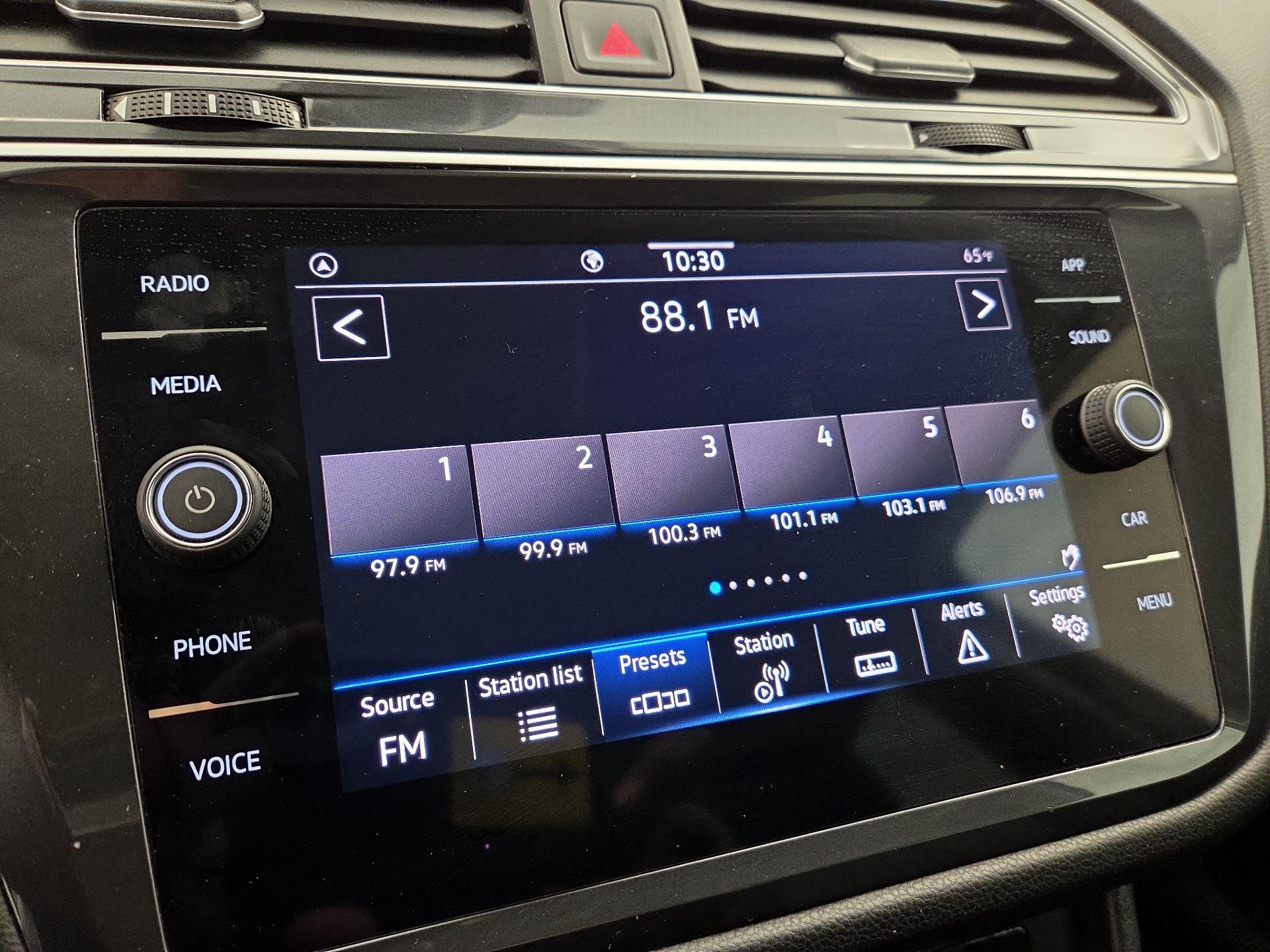 Thumbnail: 2024 Volkswagen Tiguan - 15