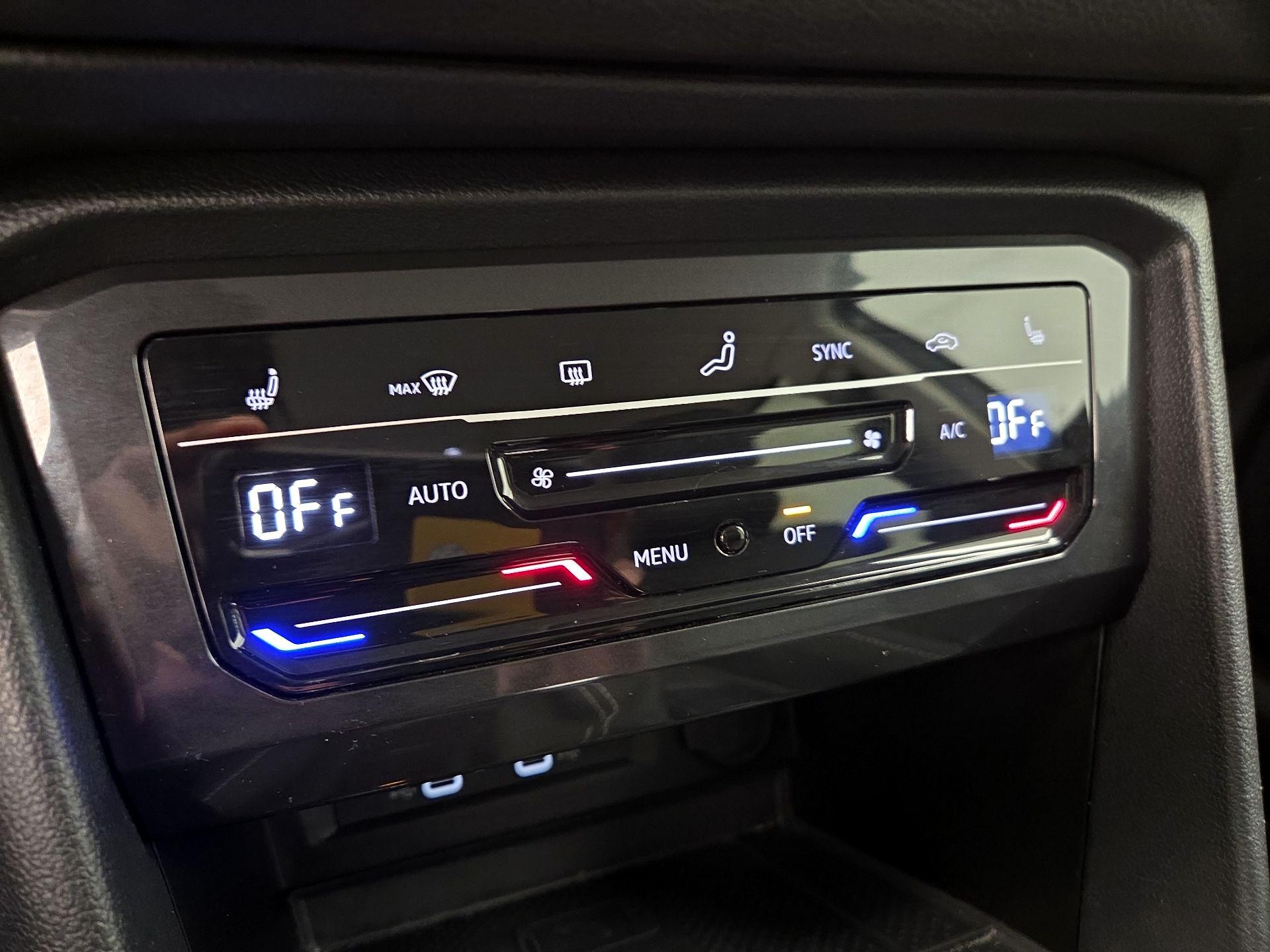 Thumbnail: 2024 Volkswagen Tiguan - 16