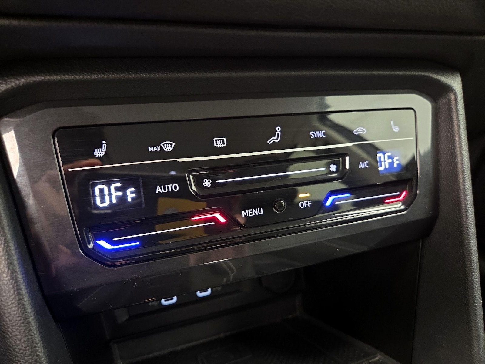 2024 Volkswagen Tiguan SE - Photo 17