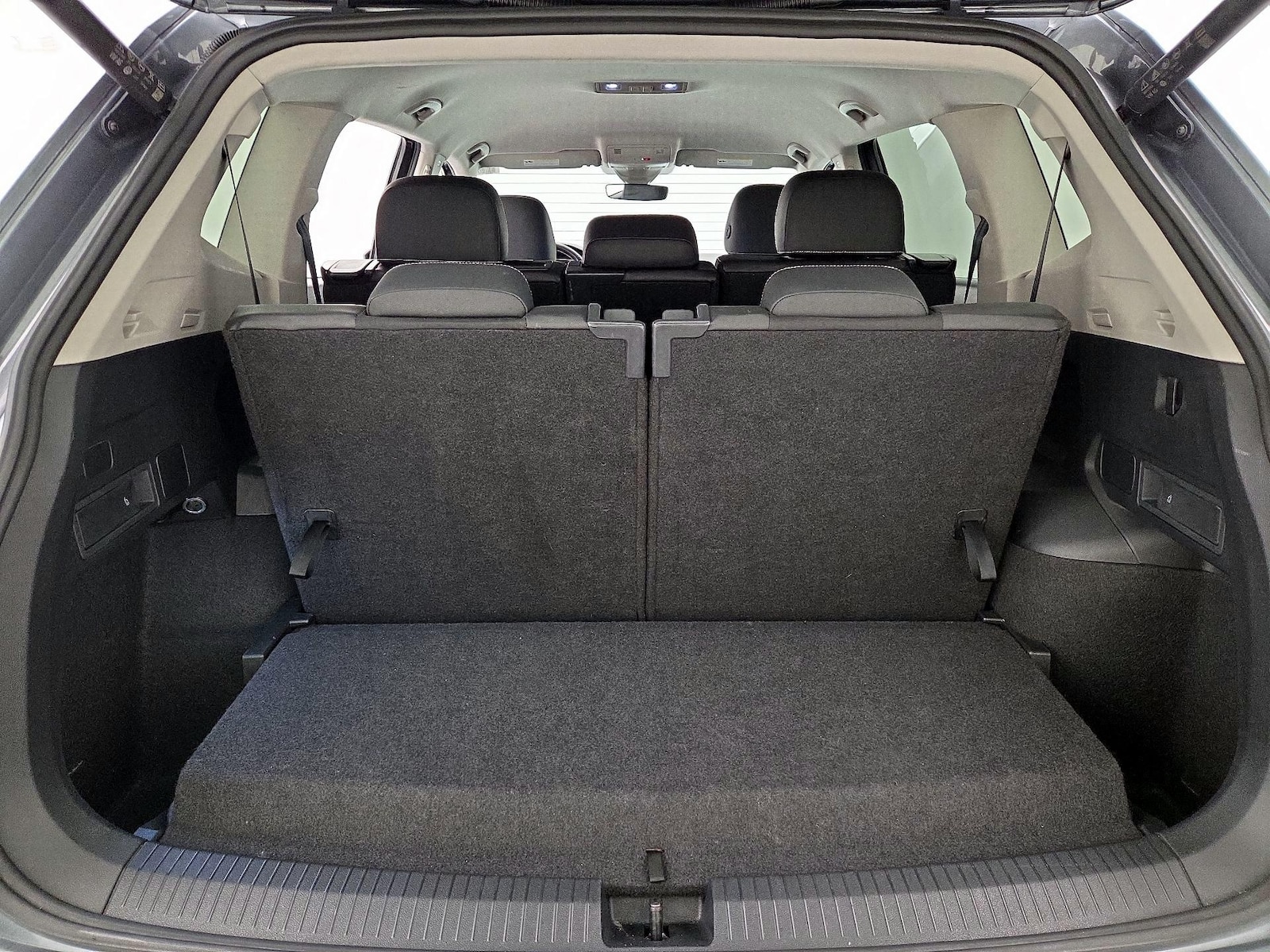 2024 Volkswagen Tiguan SE - Photo 22