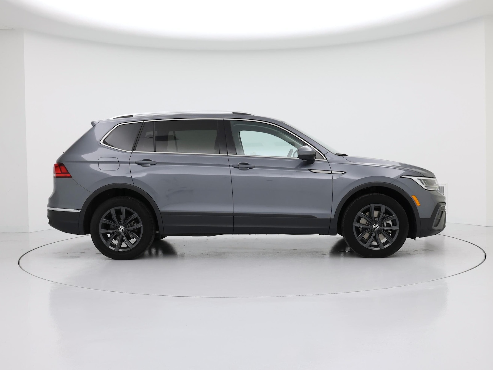2024 Volkswagen Tiguan SE - Photo 8