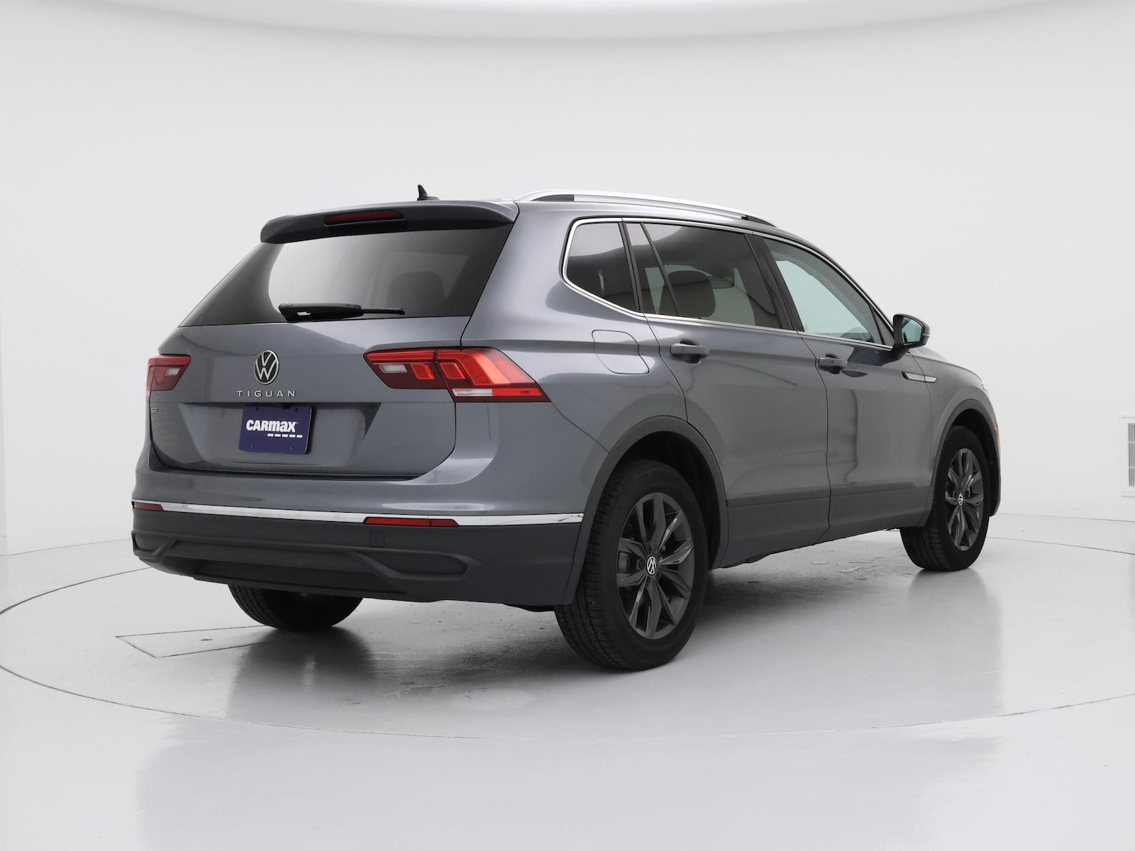 2024 Volkswagen Tiguan SE - Photo 9