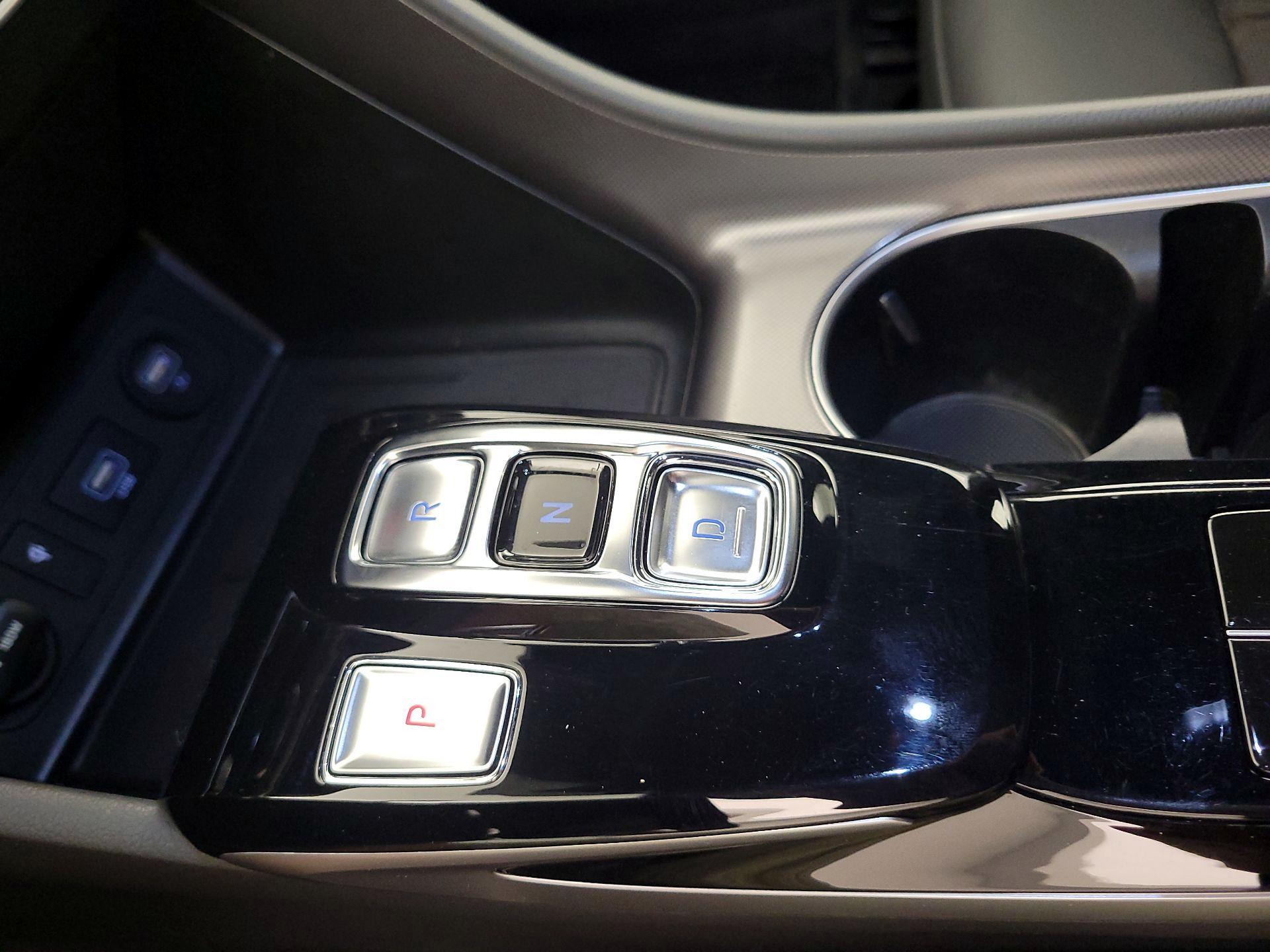 Thumbnail: 2023 Hyundai Sonata - 17