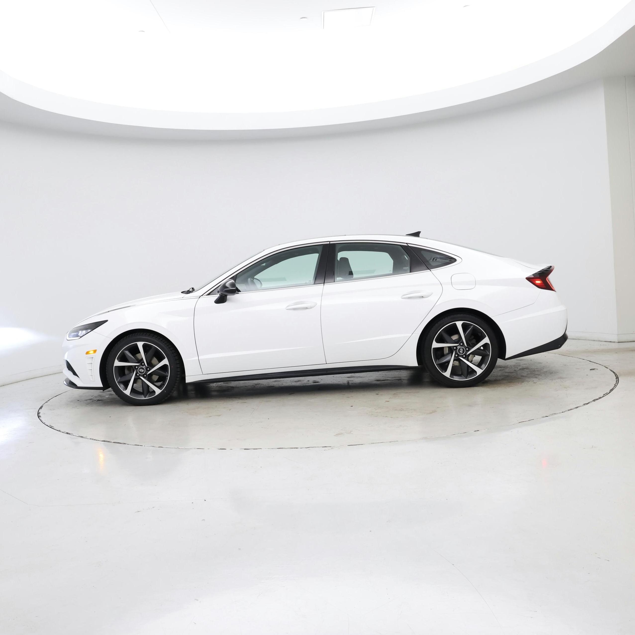 Thumbnail: 2023 Hyundai Sonata - 3