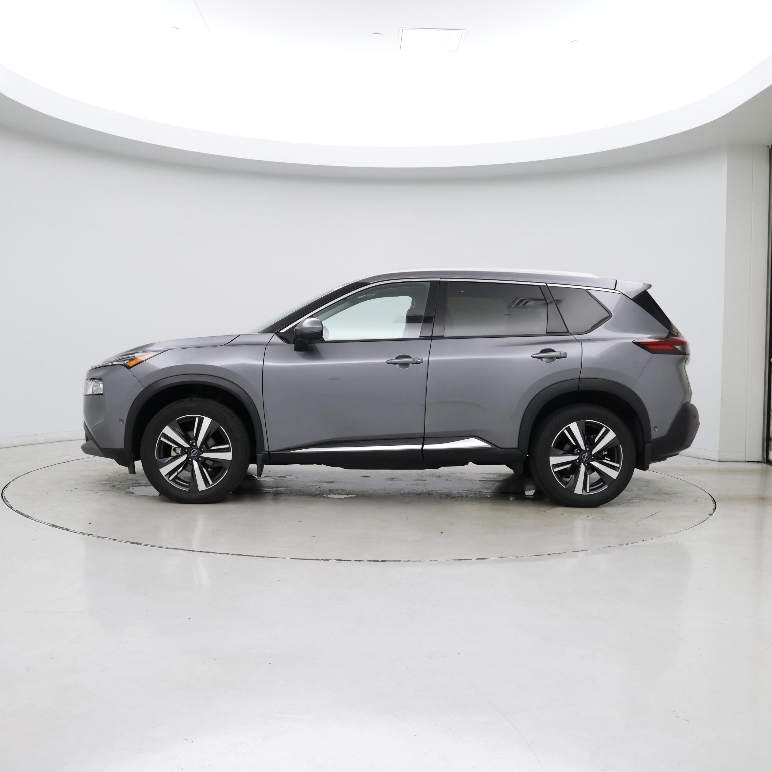 Thumbnail: 2023 Nissan Rogue - 3