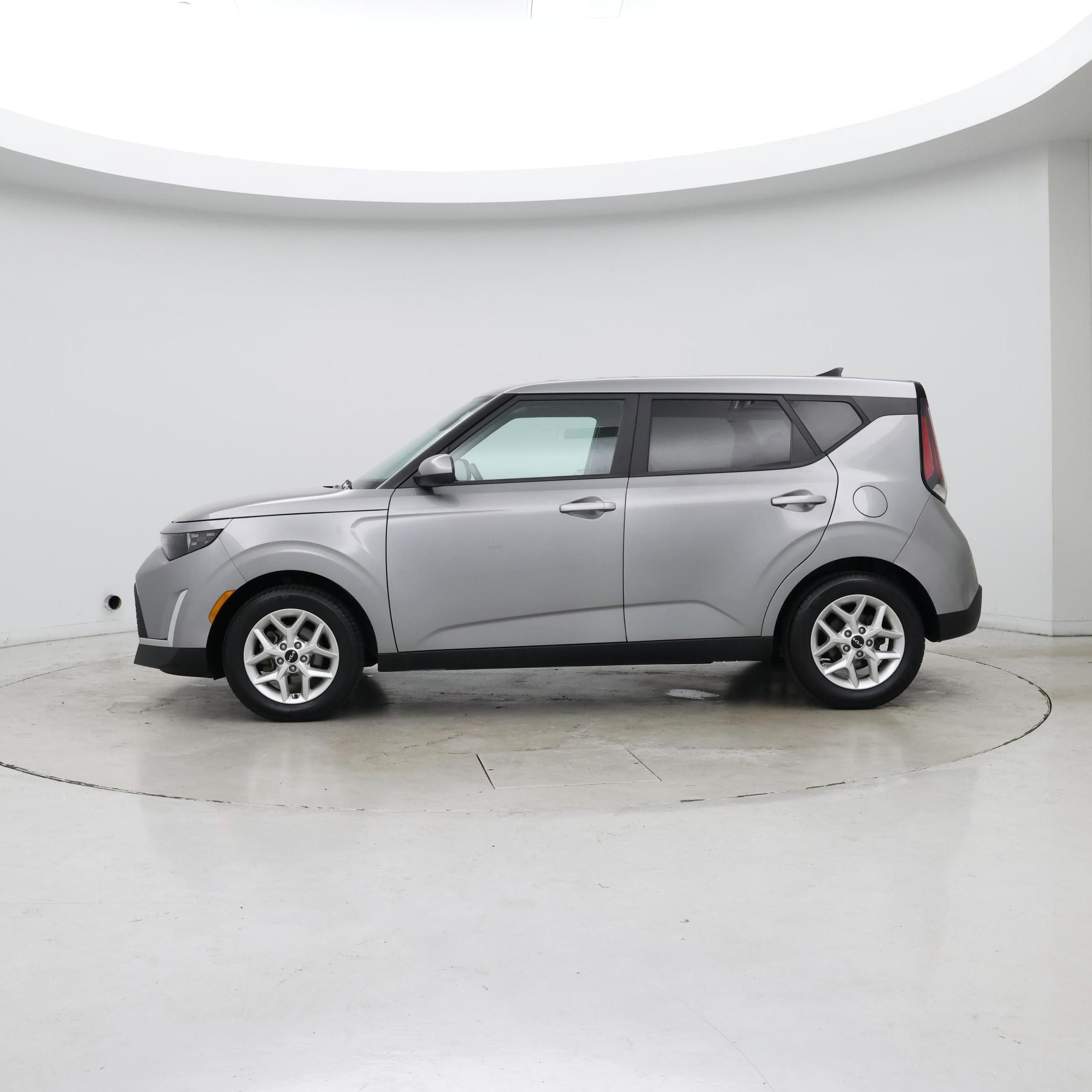 Thumbnail: 2023 Kia Soul - 3