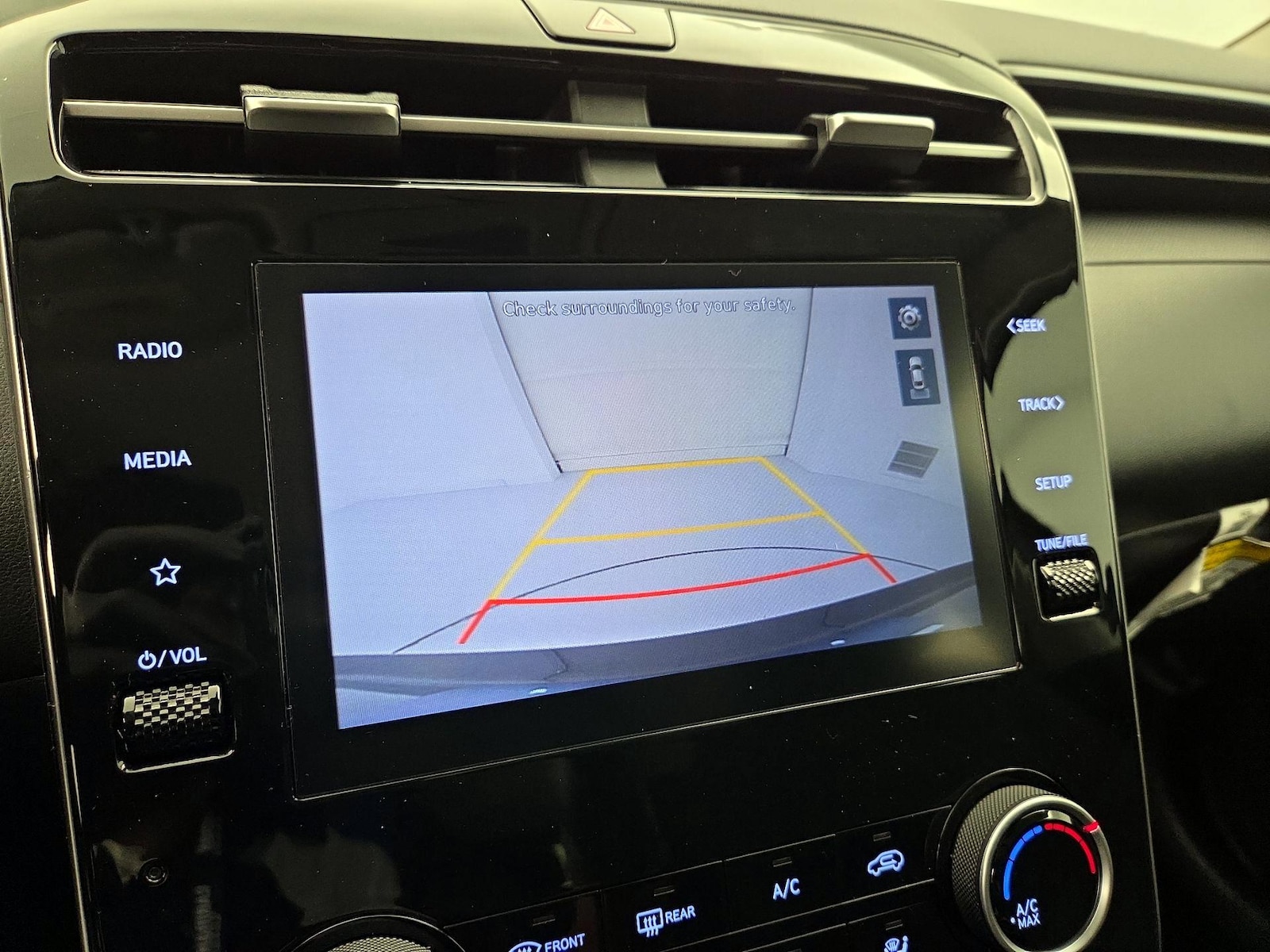2023 Hyundai Tucson SE - Photo 15