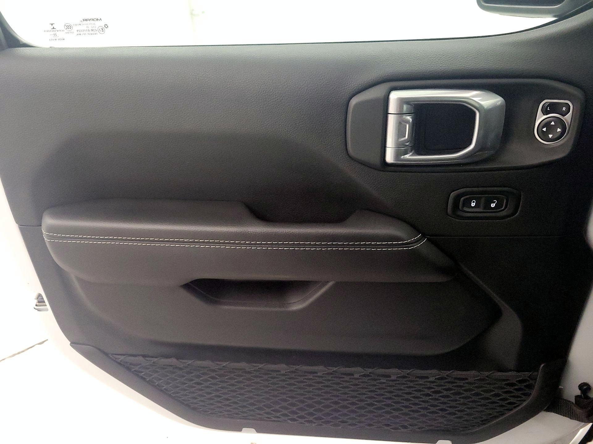 Thumbnail: 2021 Jeep Wrangler - 12