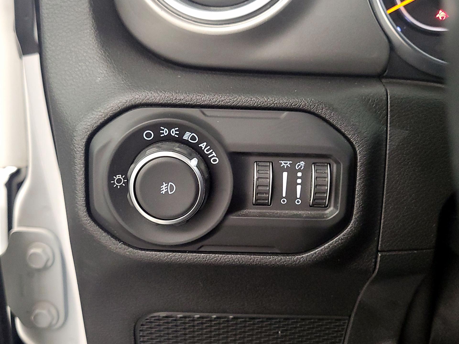 Thumbnail: 2021 Jeep Wrangler - 13